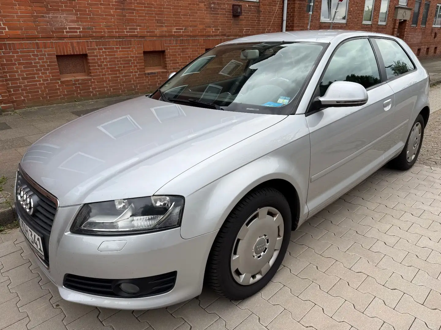 Audi A3 1.6 TDI Attraction Argent - 1