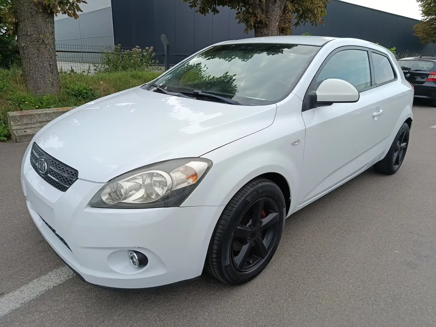 Kia ProCeed / pro_cee'd Pro_Cee'd 1.6 Turbo CRDi Blanc - 1
