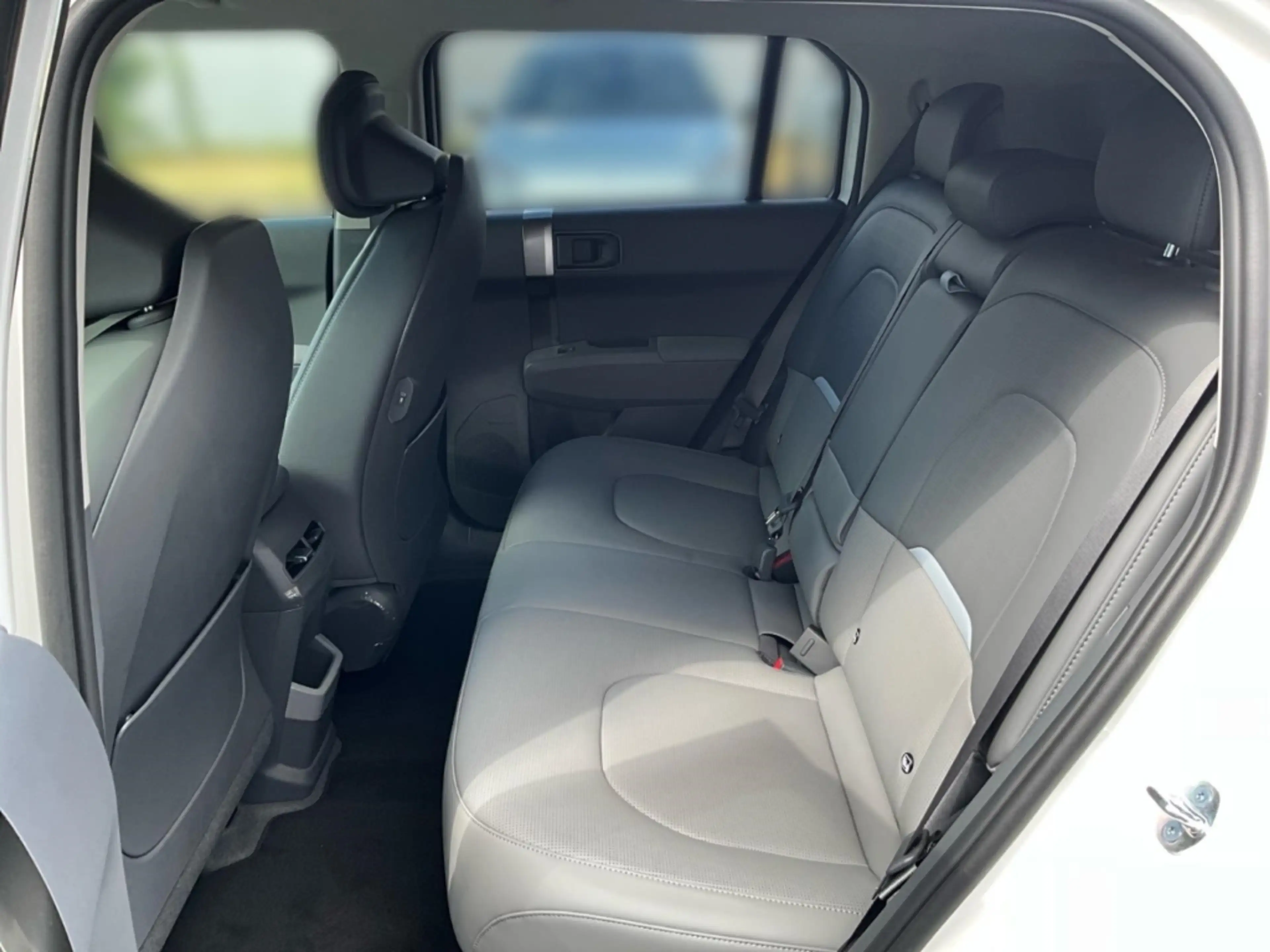 Kia EV3 81,4 Earth Navi Leder AHK Soundsystem 360° Wärmepu — photo 11