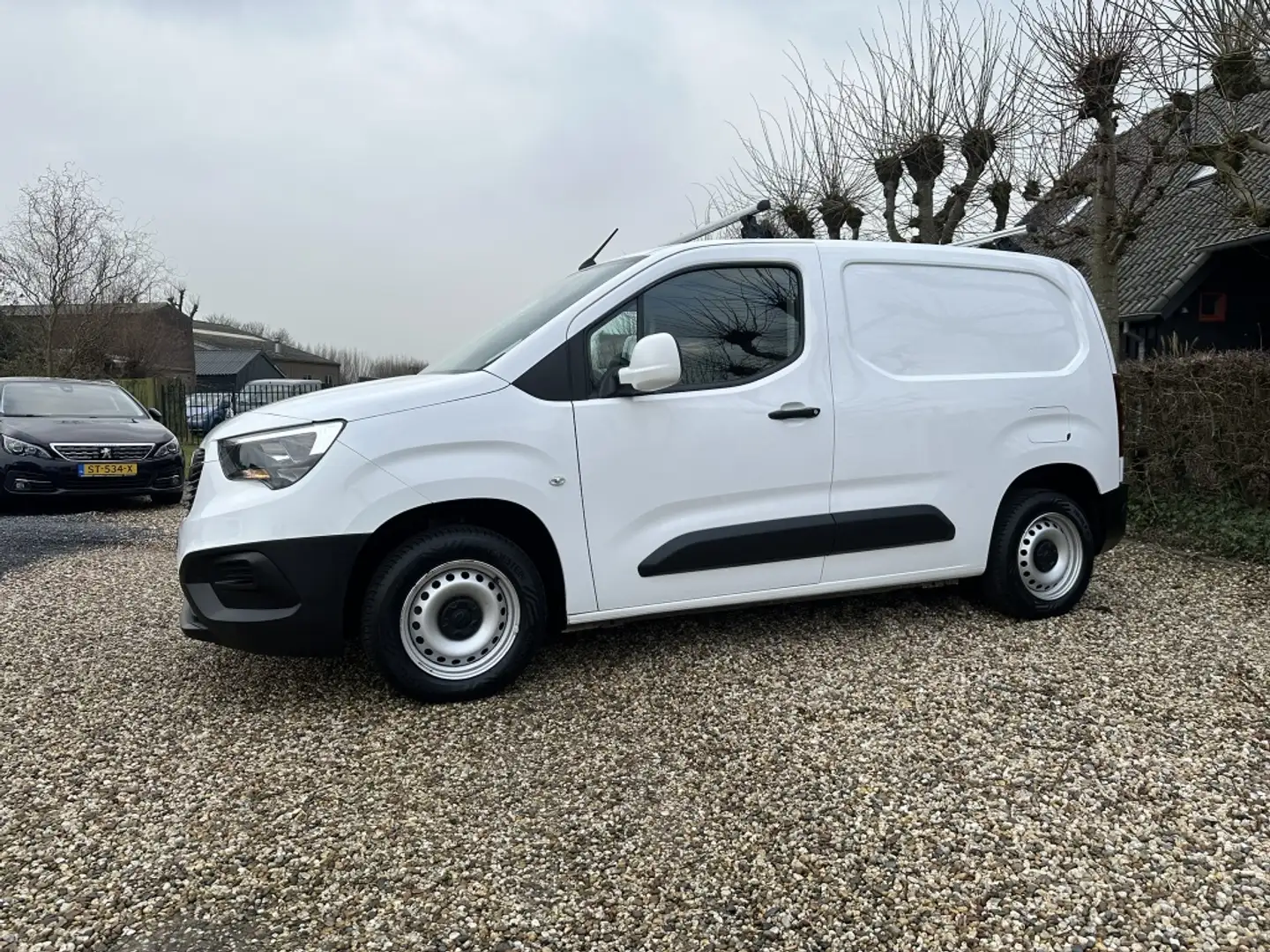 Opel Combo 1.6D L1H1 Edition+ Navi/Carplay/PDC Biały - 1