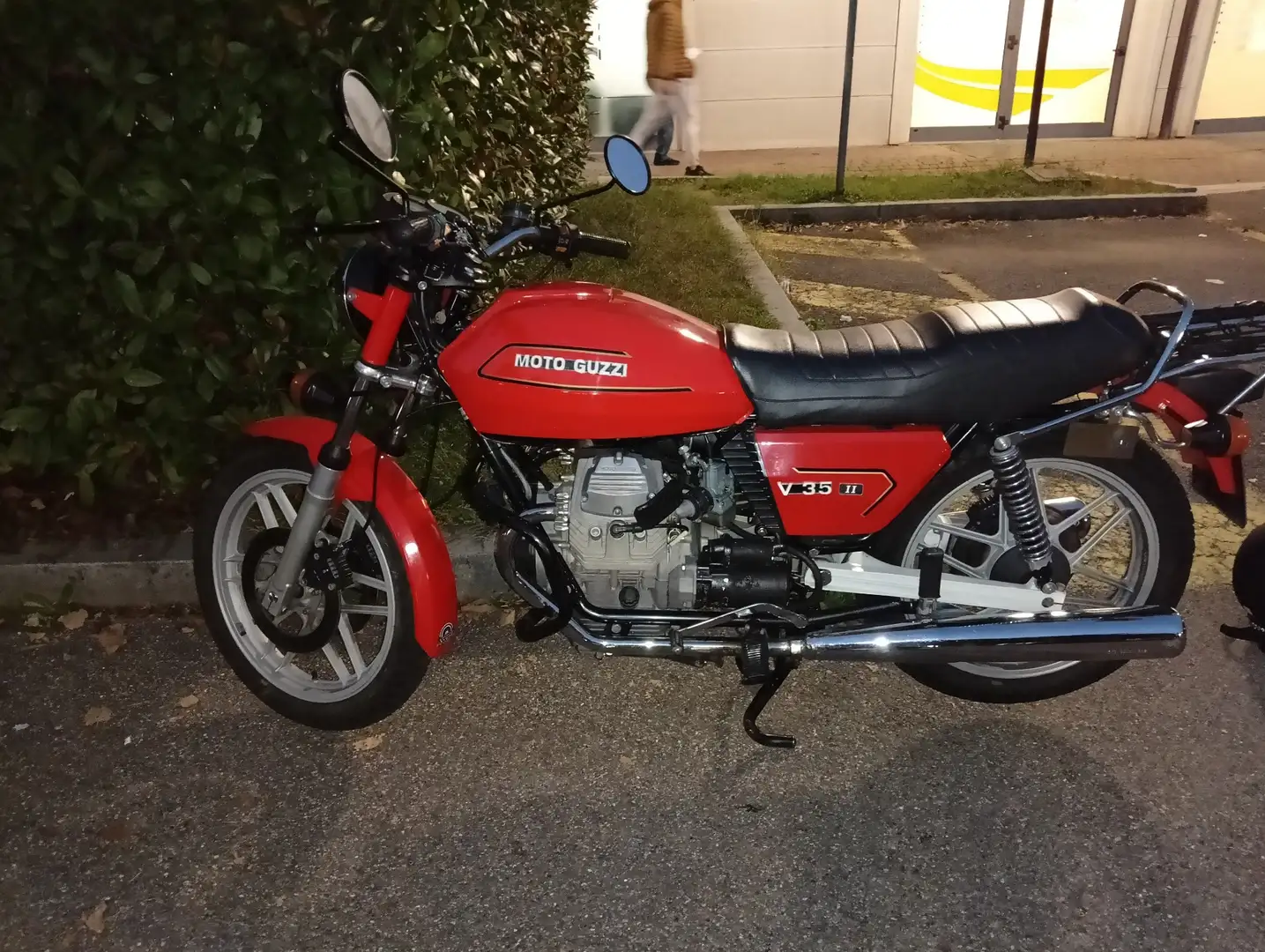 Moto Guzzi V 35 II Rojo - 1