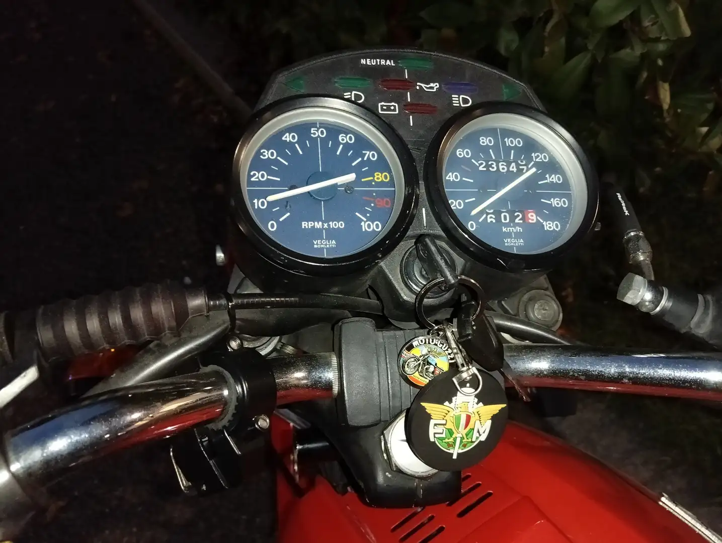 Moto Guzzi V 35 II Rojo - 2