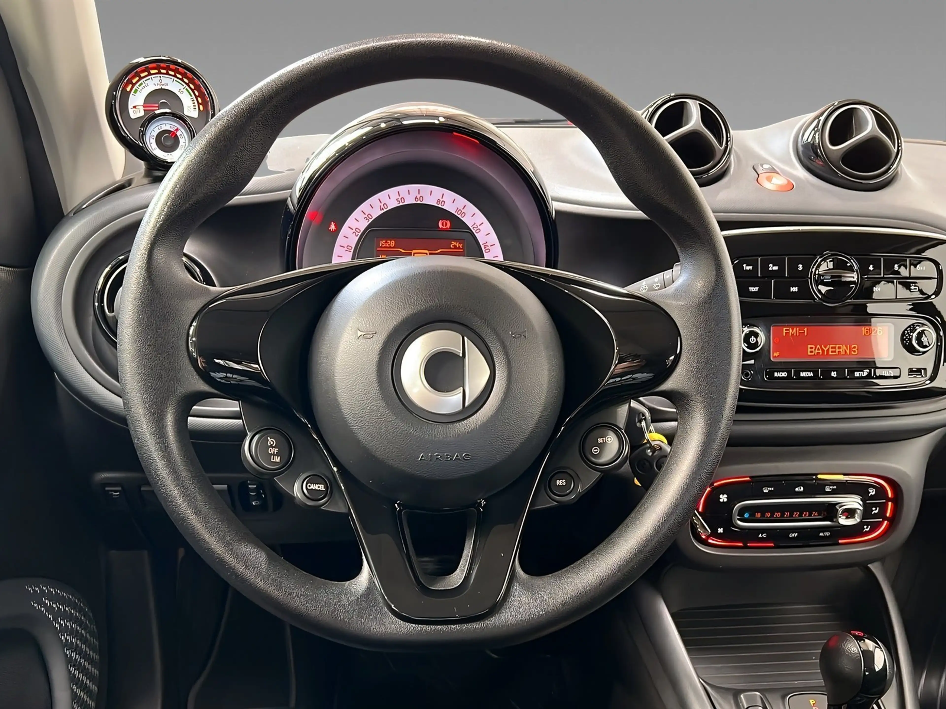 smart forTwo EQ fortwo Cool&Audio+Ladekabel+Tempomat+SHz+DAB — photo 14