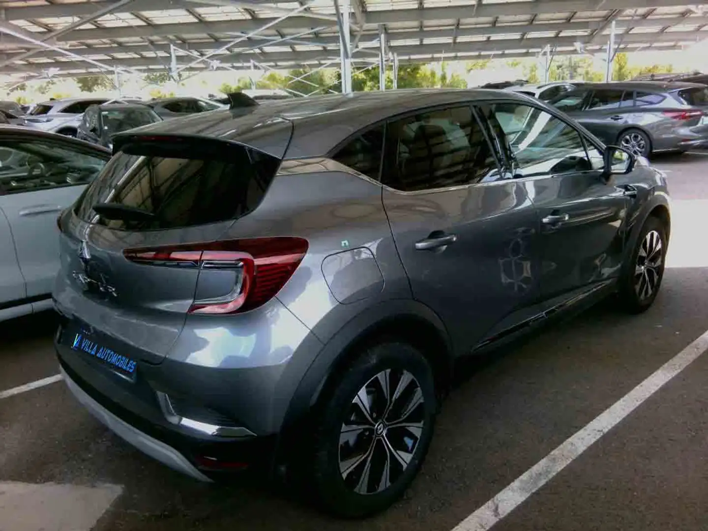 Renault Captur CAPTUR II TECHNO 1.0 TCE 90CV BVM6 E6D (Disponible Grigio - 2