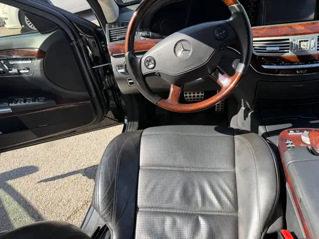 Mercedes-Benz S-Class view 8
