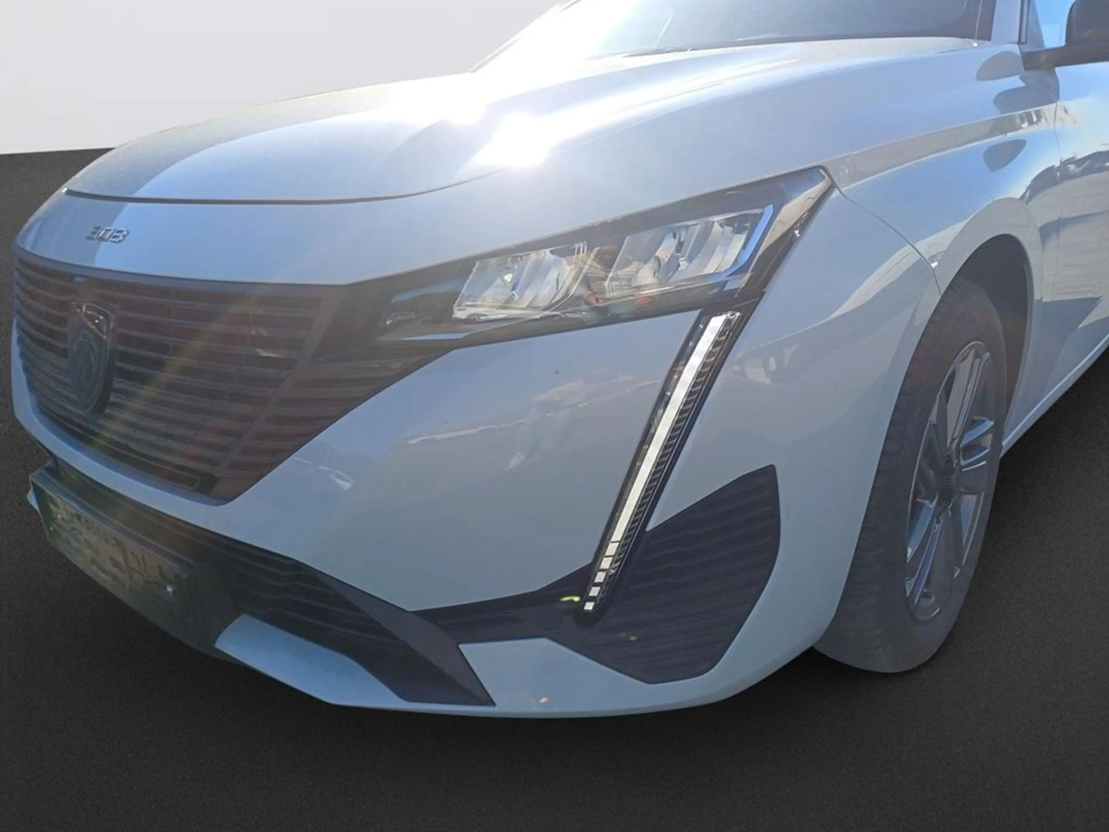 Peugeot 308 Allure — photo 9