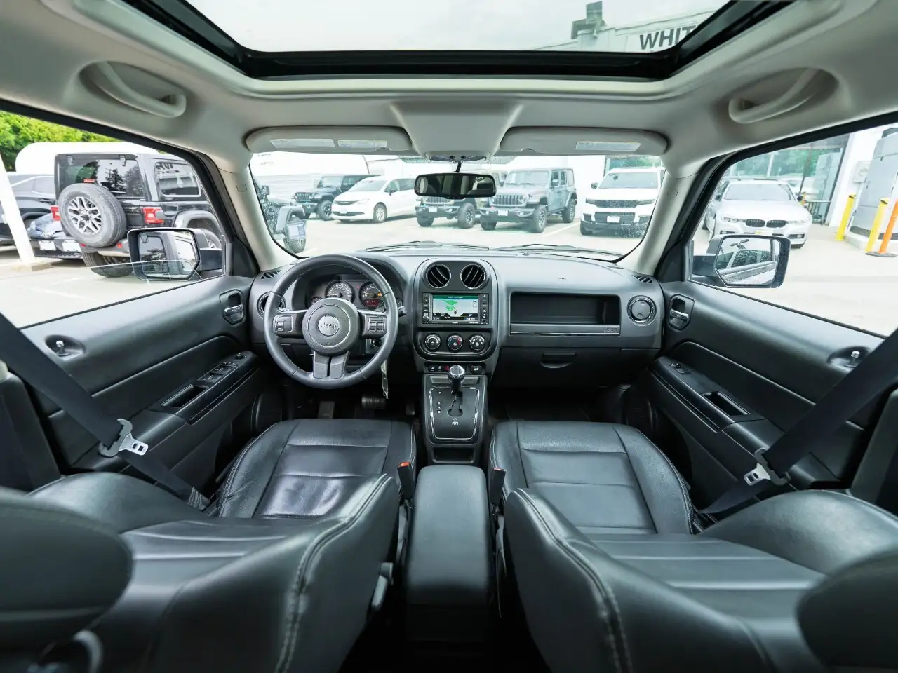 Jeep Patriot снимка Jeep Patriot
