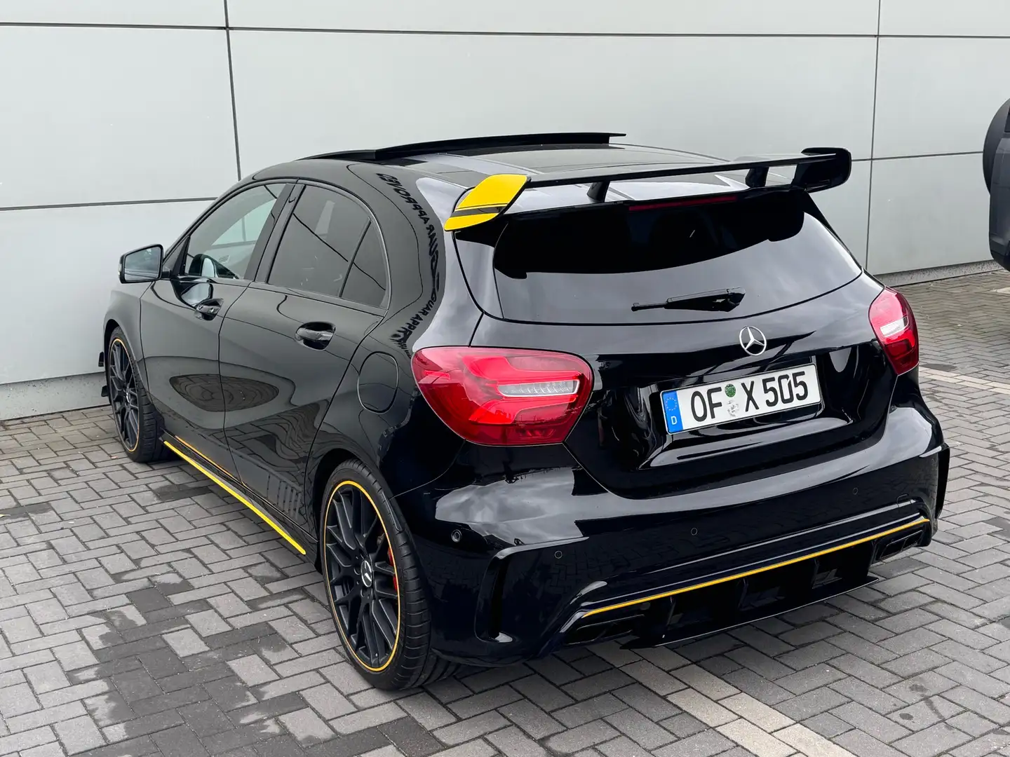 Mercedes-Benz A 45 AMG 4Matic Speedshift 7G-DCT Yellow Night Edition - 2