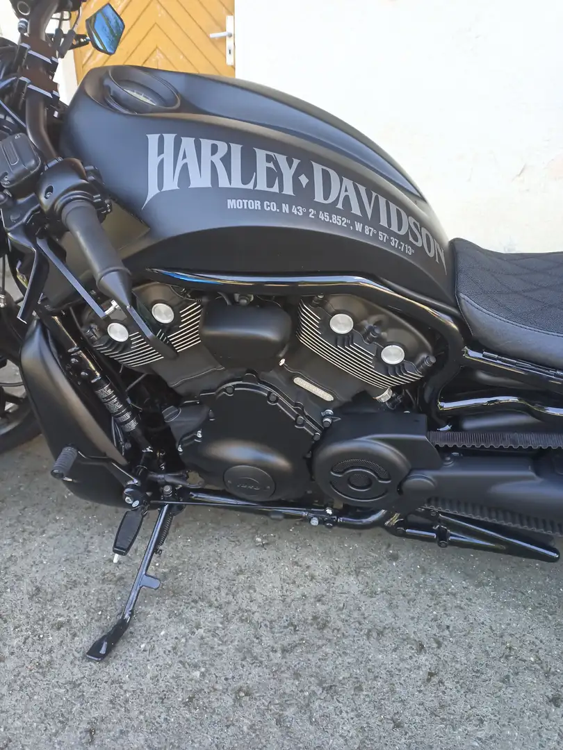 Harley-Davidson Night Rod Spezial Komplettumbau Negro - 2