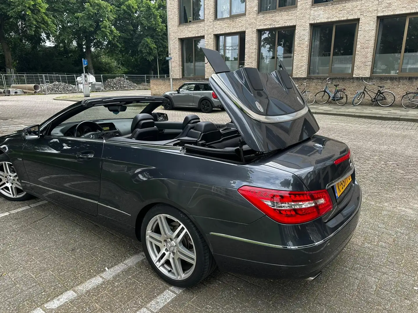 Mercedes-Benz E 200 E 200 Elegance Grijs - 2