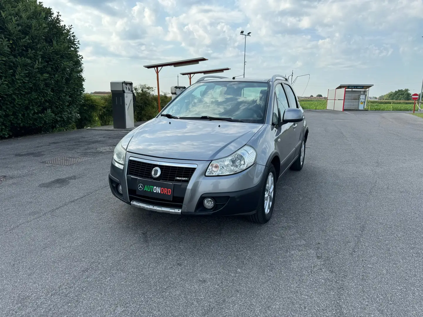 Fiat Sedici 1.9 mjt Dynamic 4x4 120cv Gris - 1