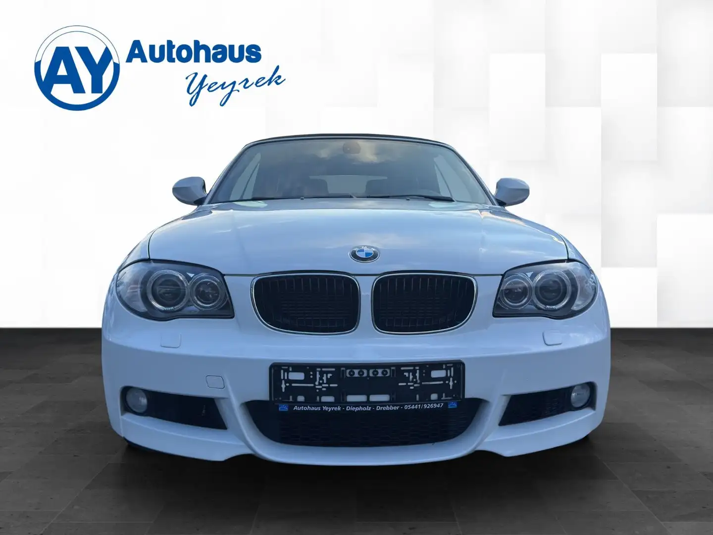 BMW 118 i Cabrio *M Sport*M Paket*Leder*Xenon*SHZ* Weiß - 2