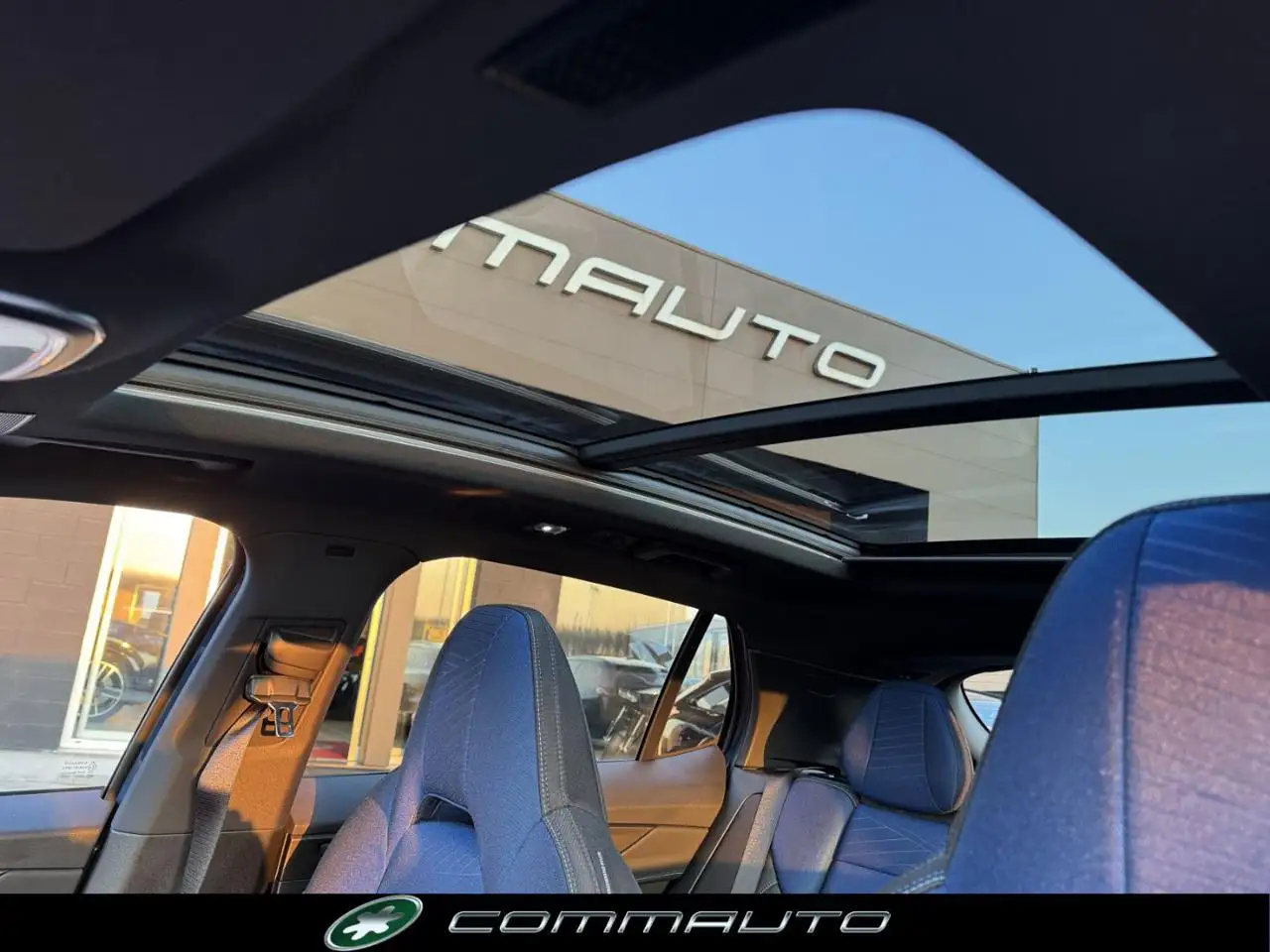 Lynk & Co 01 PHEV 27