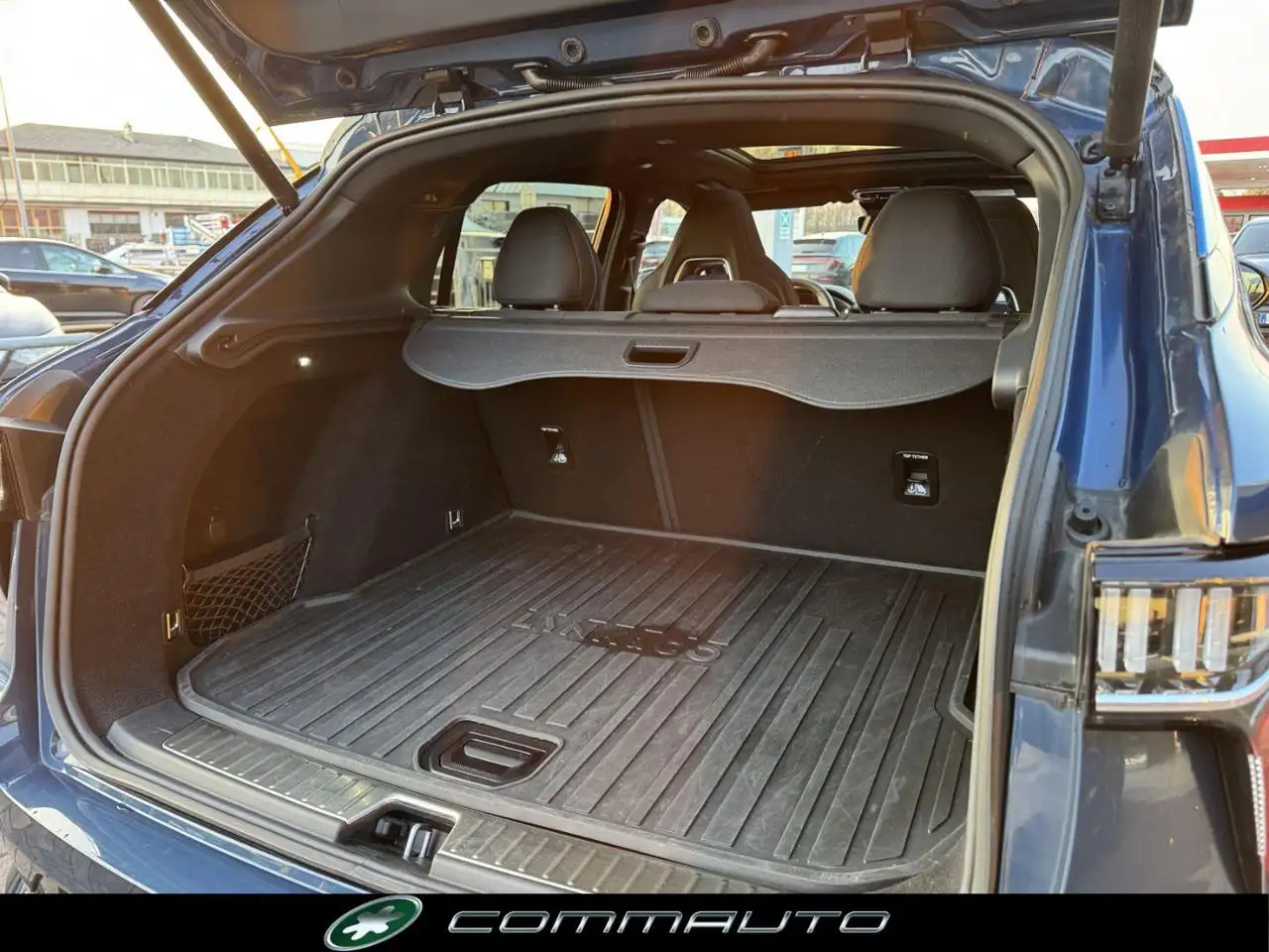 Lynk & Co 01 PHEV 29