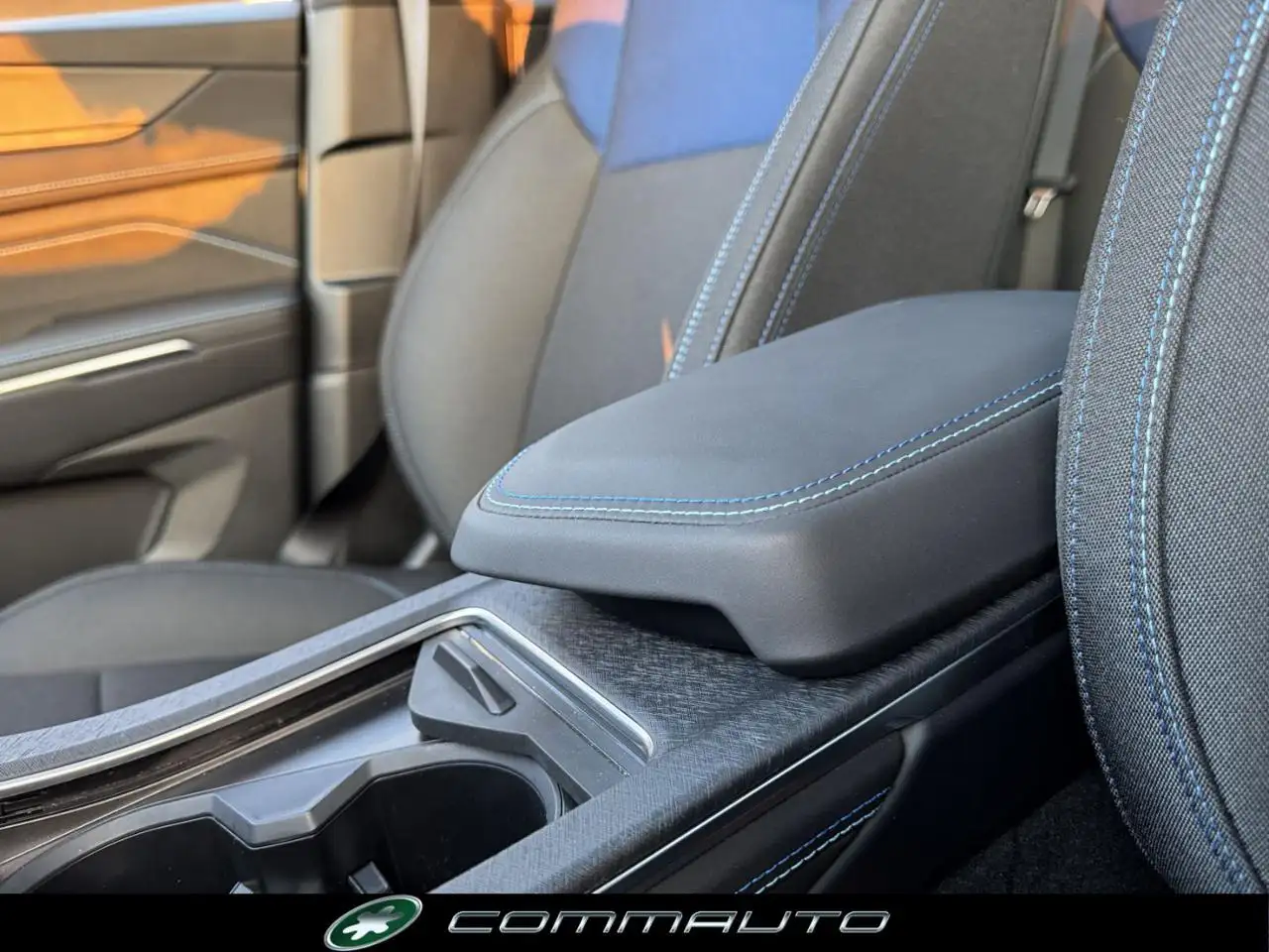 Lynk & Co 01 PHEV 26