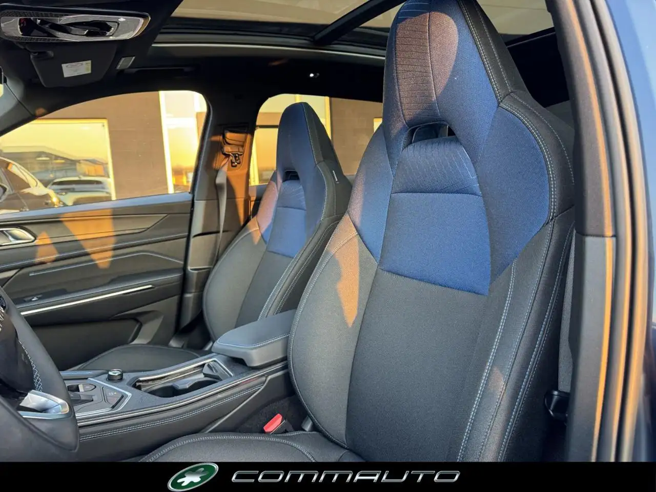 Lynk & Co 01 PHEV 12