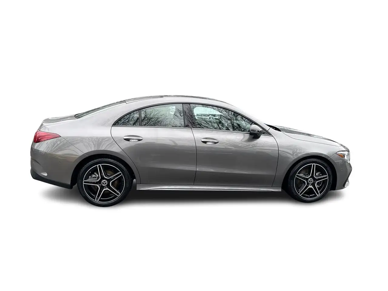 Mercedes-Benz CLA снимка Mercedes-Benz CLA