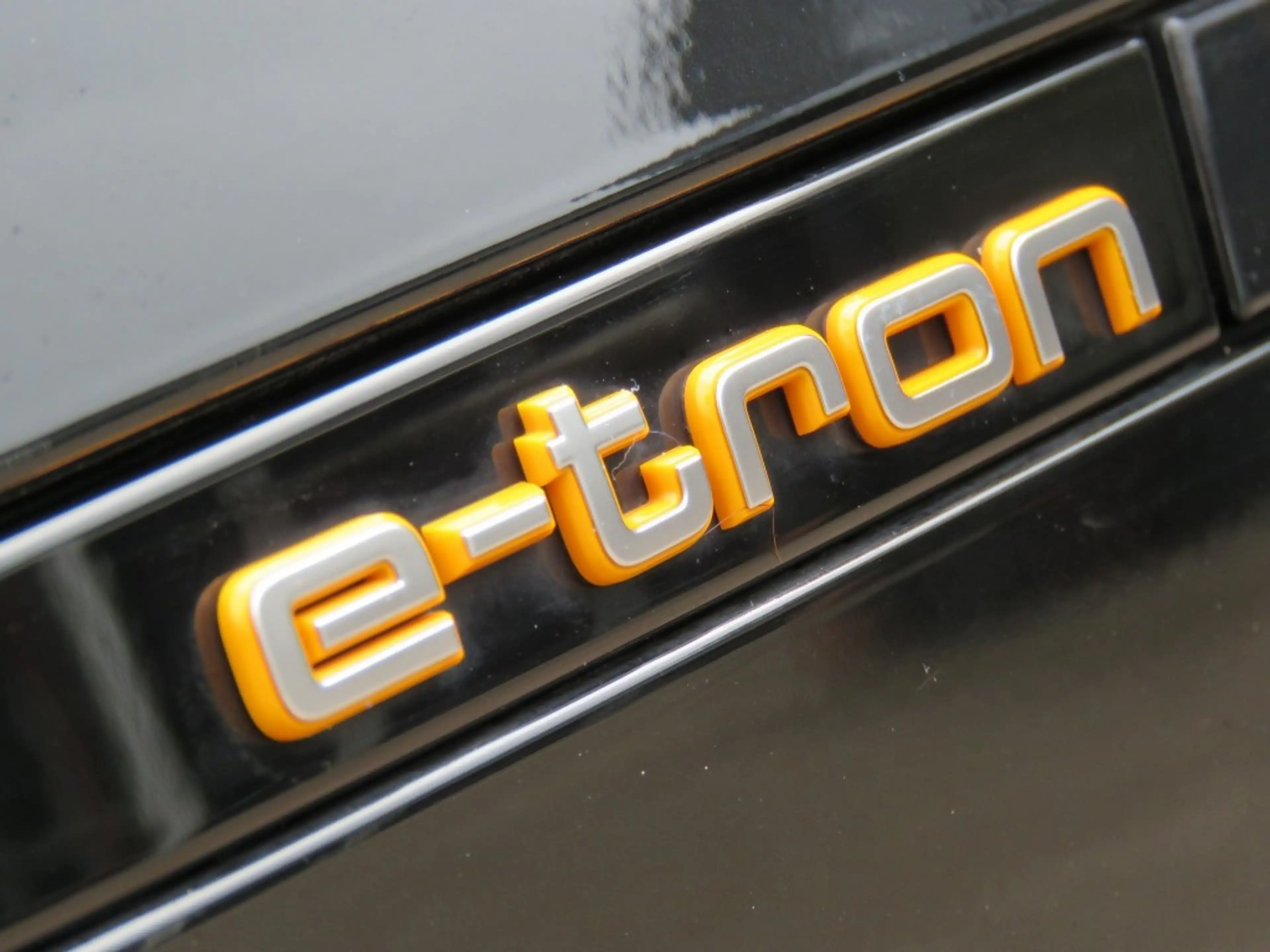 Audi e-tron 55 QUATTRO 95kWh Advanced / Trekhaak / 20 Inch / C — photo 6