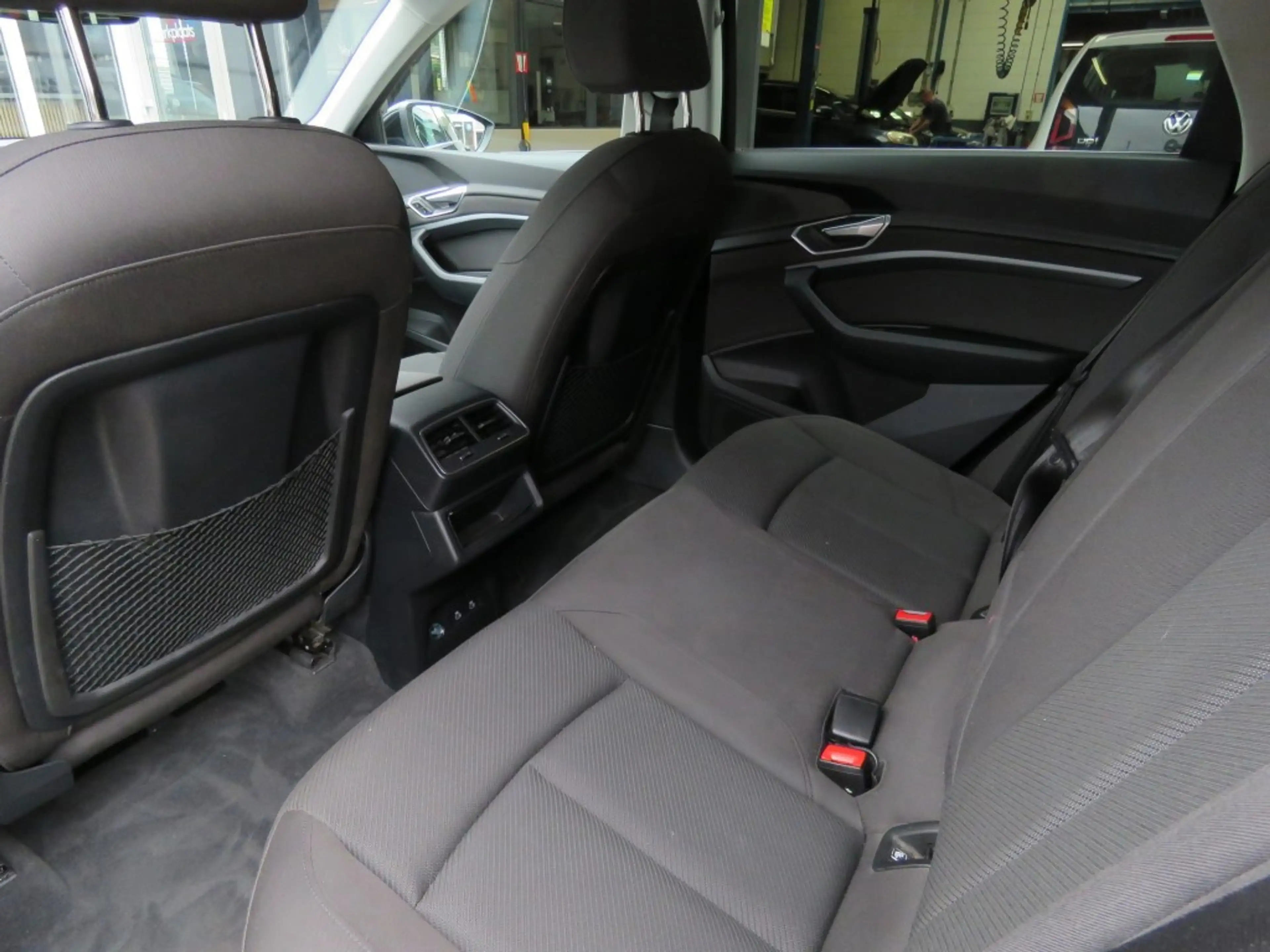 Audi e-tron 55 QUATTRO 95kWh Advanced / Trekhaak / 20 Inch / C — photo 19