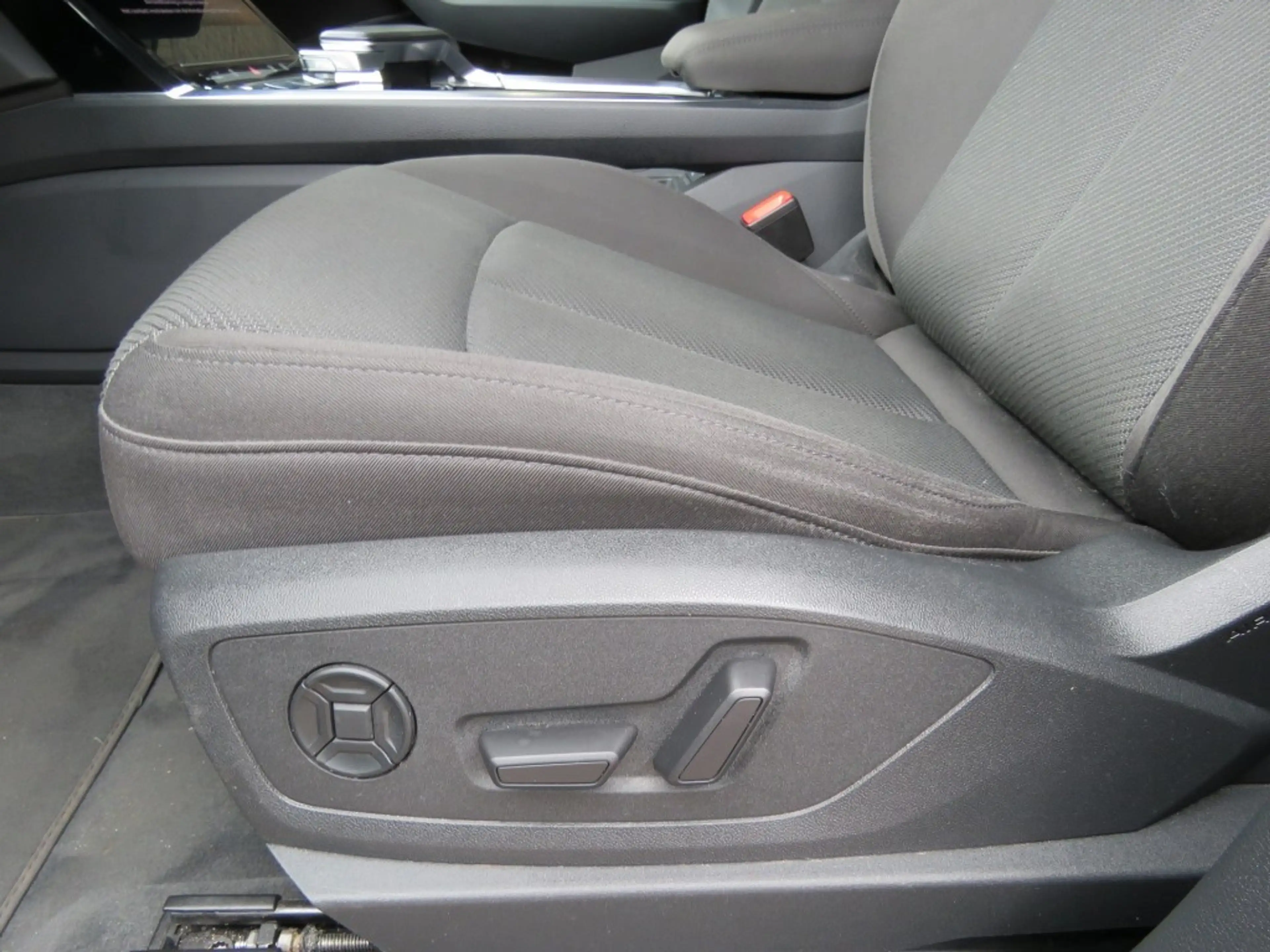 Audi e-tron 55 QUATTRO 95kWh Advanced / Trekhaak / 20 Inch / C — photo 22