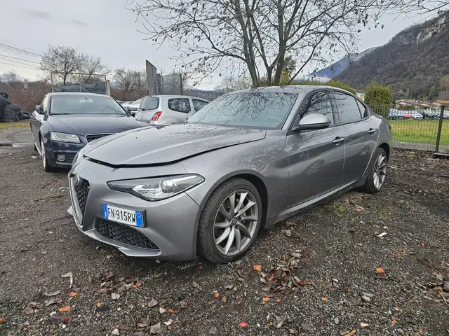 Alfa Romeo Giulia Giulia  2.2 t Super 150cv  Motore Rotto