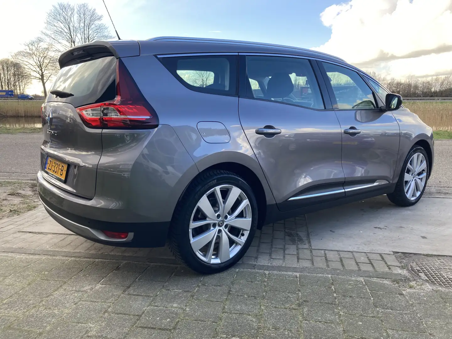 Renault Grand Scenic 1.3 TCe Limited 7 Persoons / 1e eigenaar / Automaa Grijs - 2