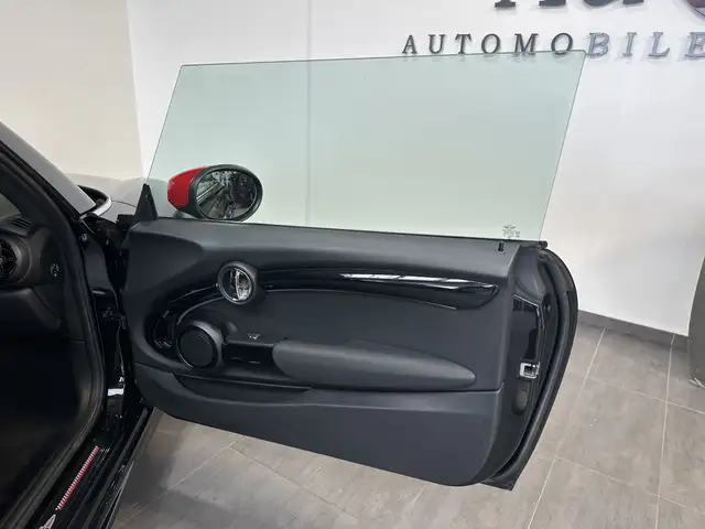 Mini Cooper view 11