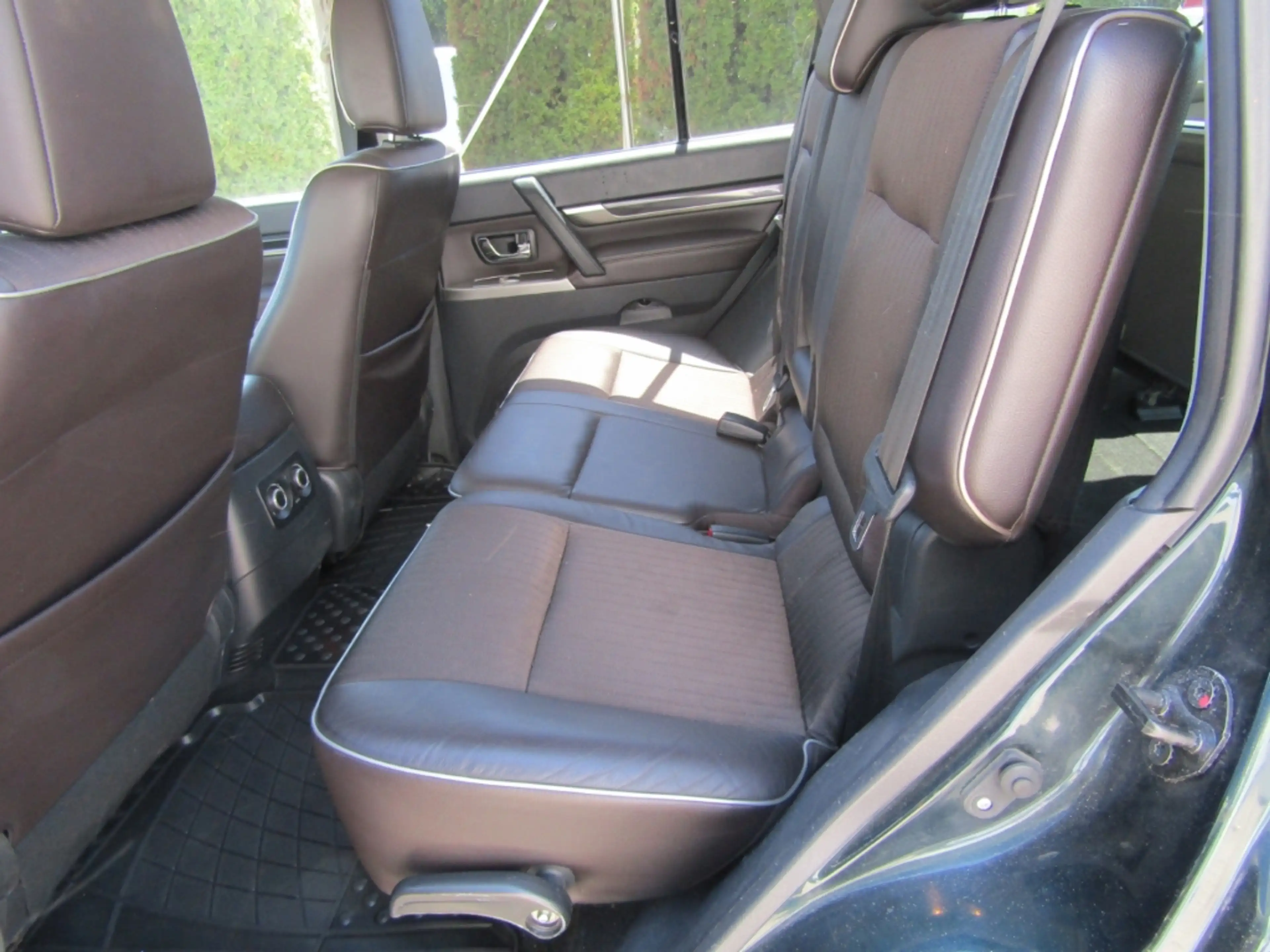 Mitsubishi Pajero 3.2 DI-D Intense AUTOMATIK KAMERA KLIMA SHZ — photo 5