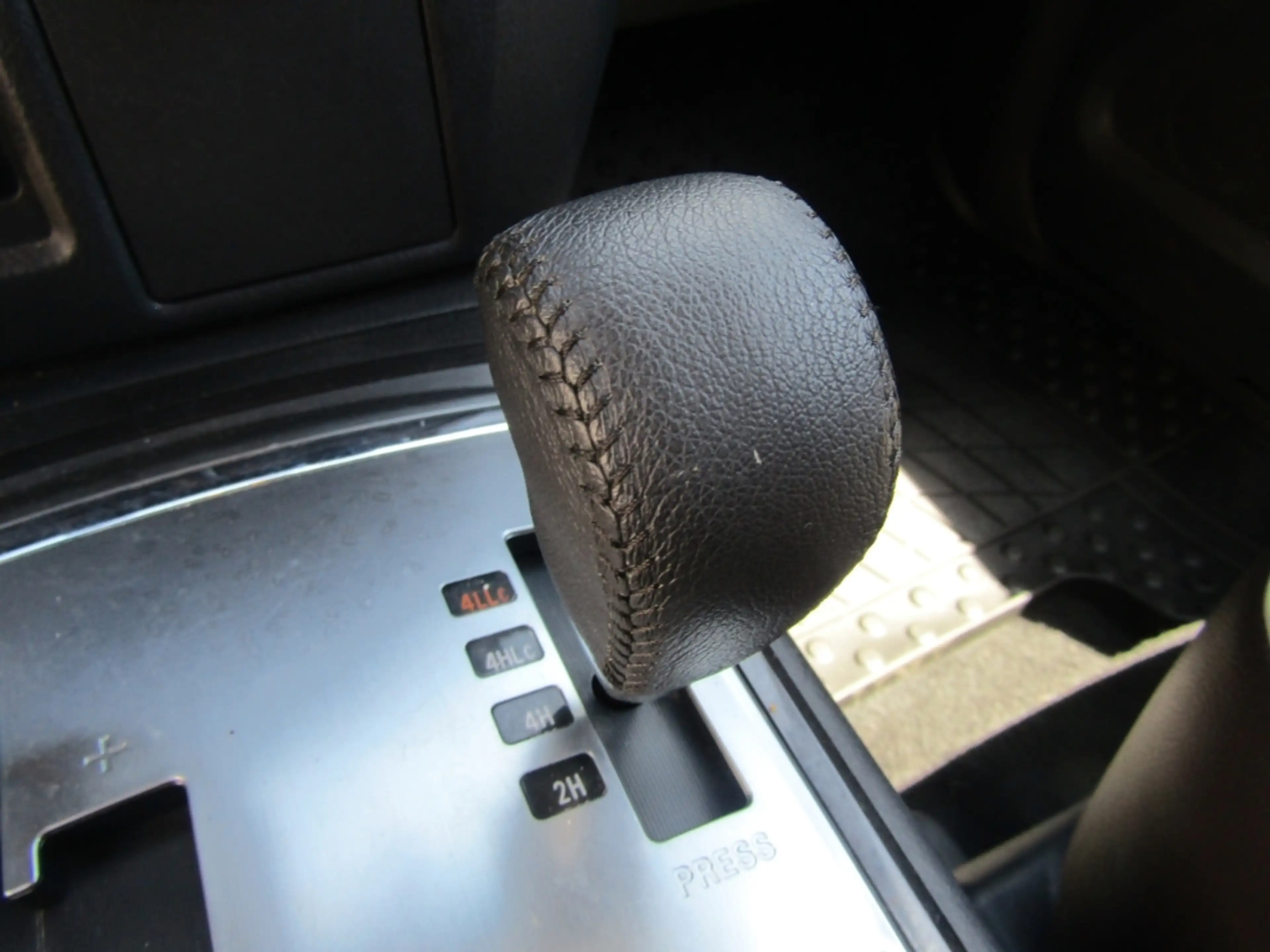 Mitsubishi Pajero 3.2 DI-D Intense AUTOMATIK KAMERA KLIMA SHZ — photo 15
