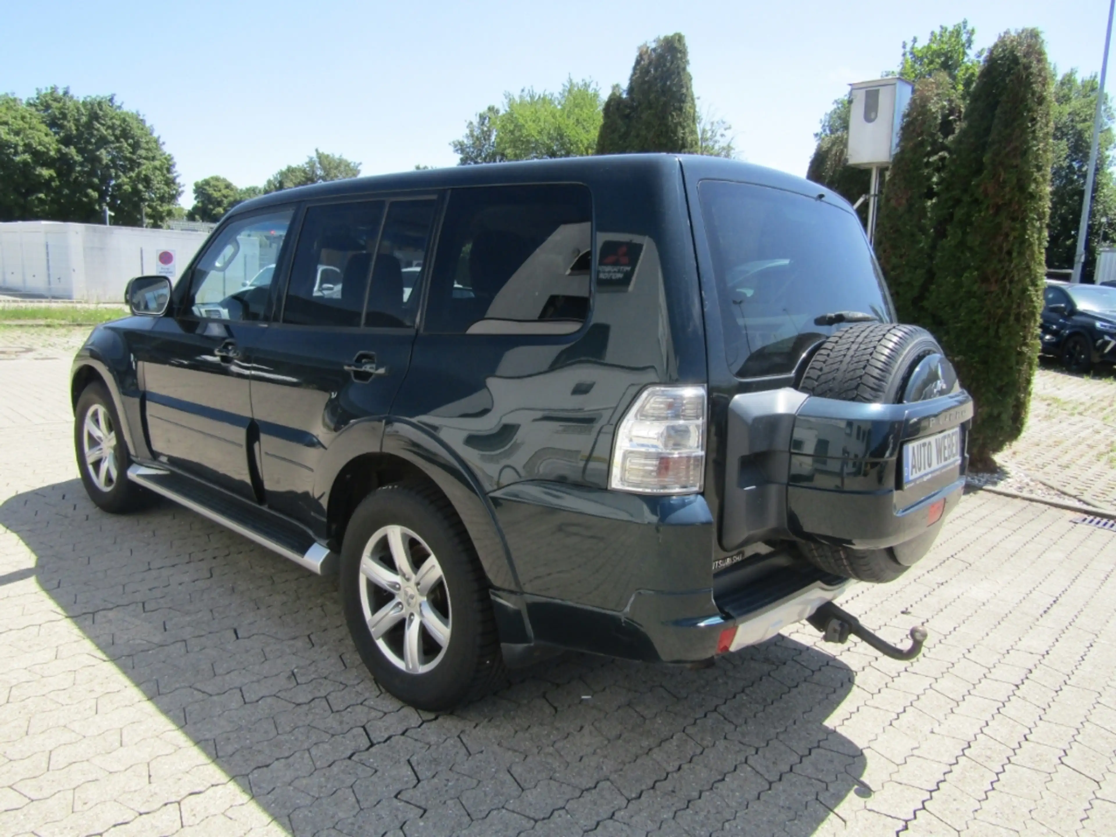 Mitsubishi Pajero 3.2 DI-D Intense AUTOMATIK KAMERA KLIMA SHZ — photo 3
