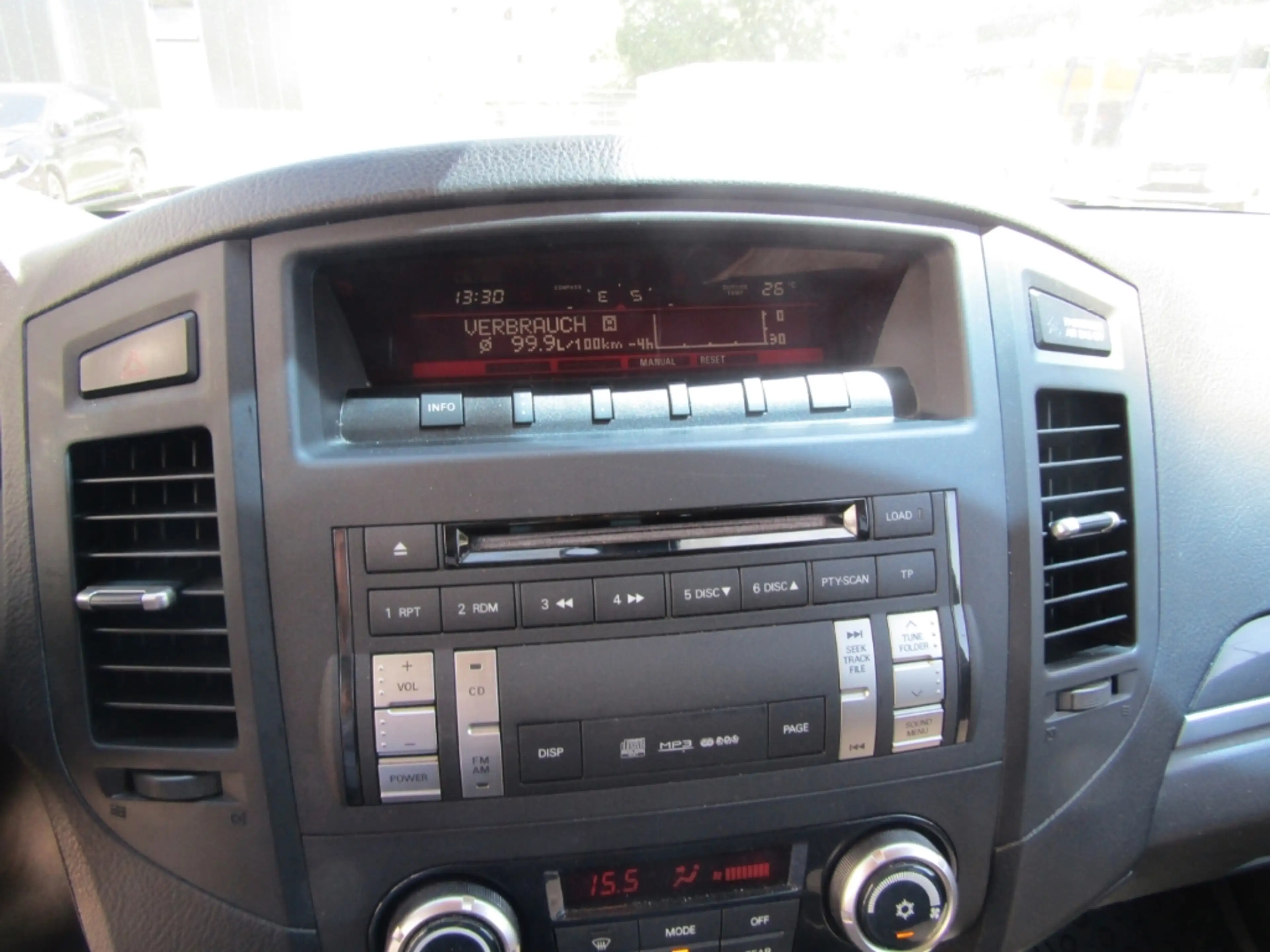 Mitsubishi Pajero 3.2 DI-D Intense AUTOMATIK KAMERA KLIMA SHZ — photo 11