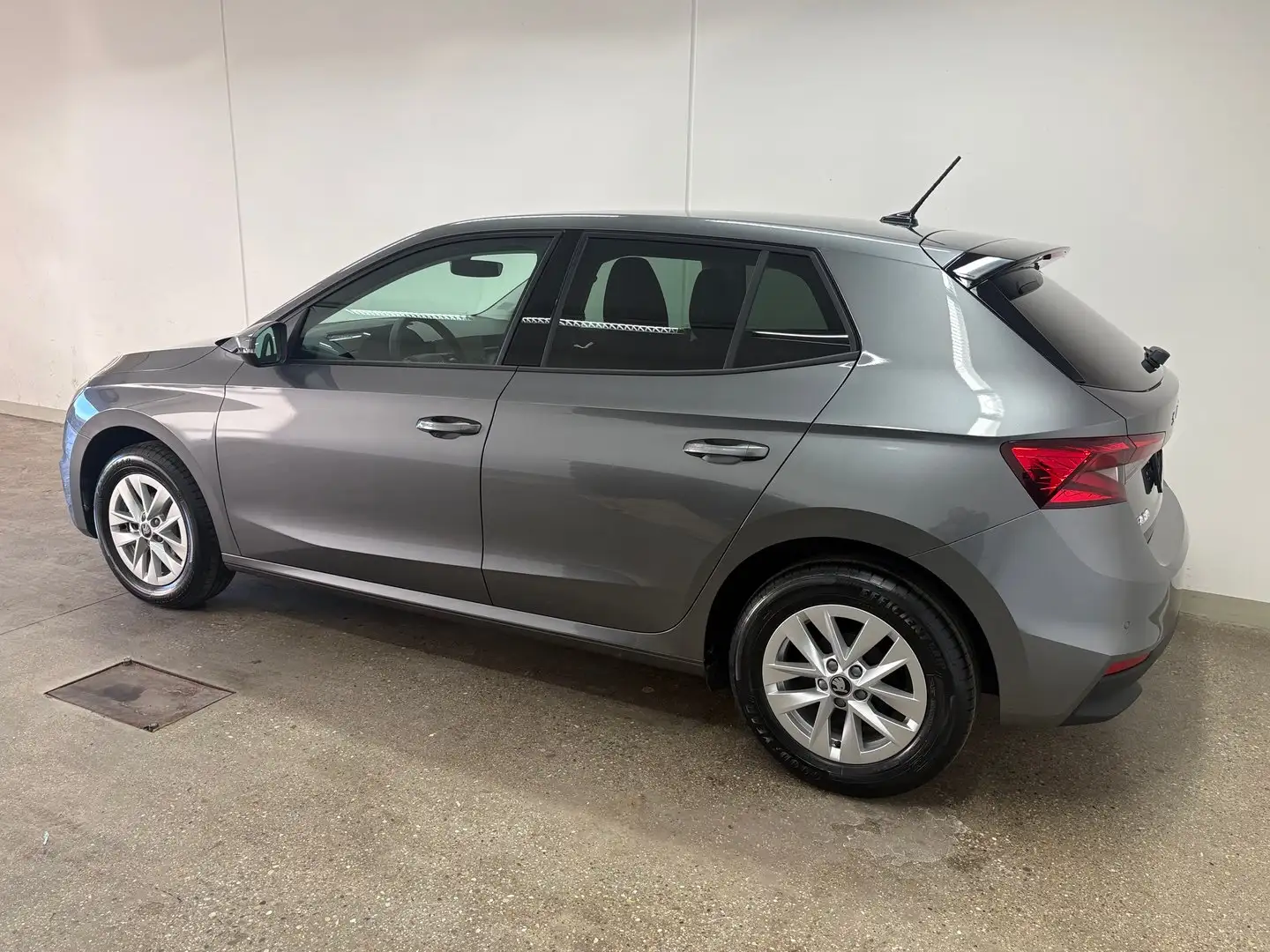 Skoda Fabia Essence TSI Grau - 2