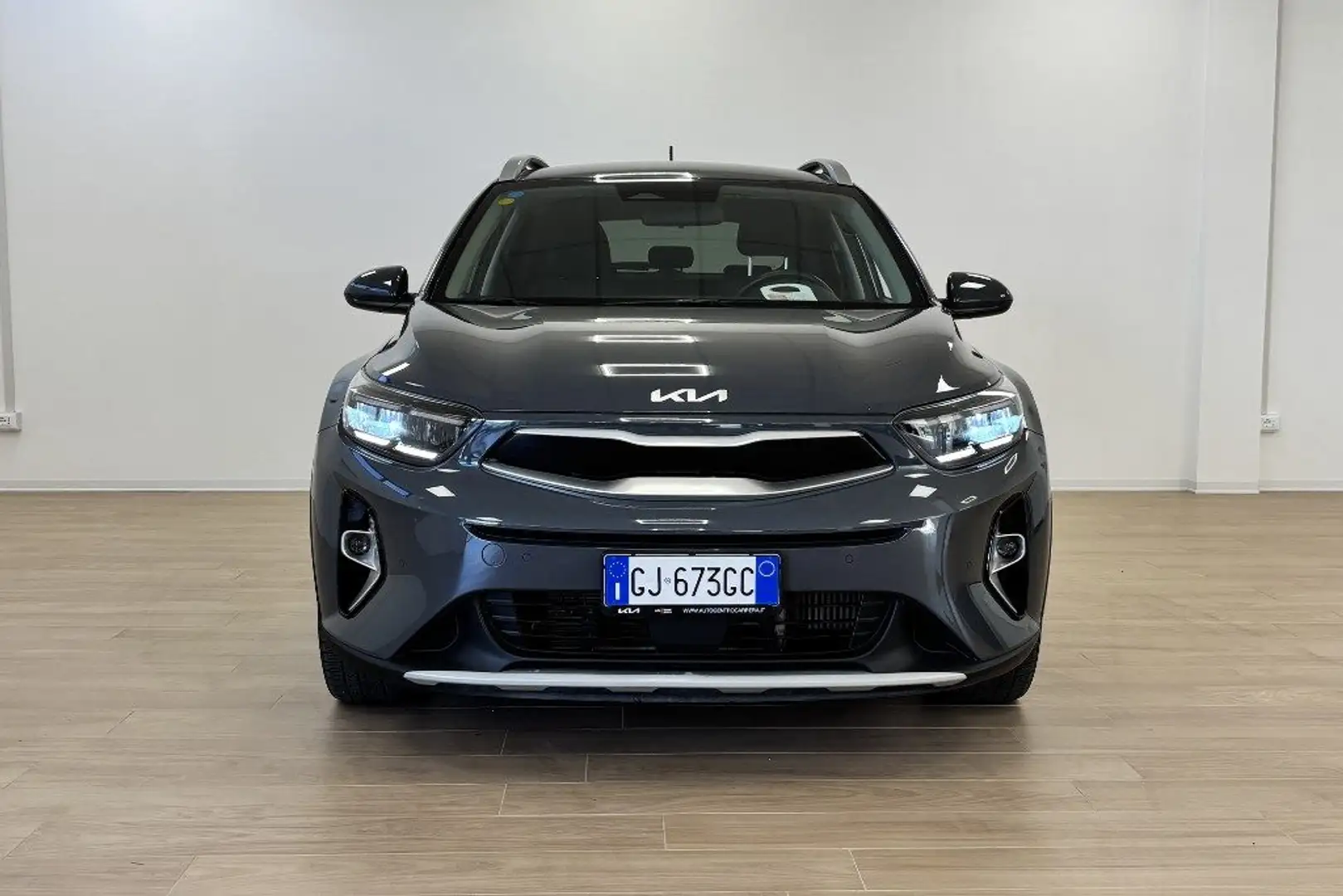 Kia Stonic 1.0 T-GDi 100 CV MHEV iMT Style Gris - 2