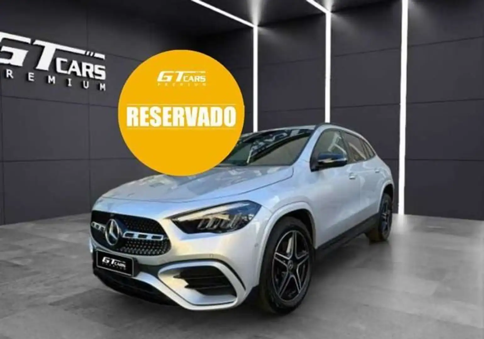 Mercedes-Benz GLA 250 250e Plateado - 1