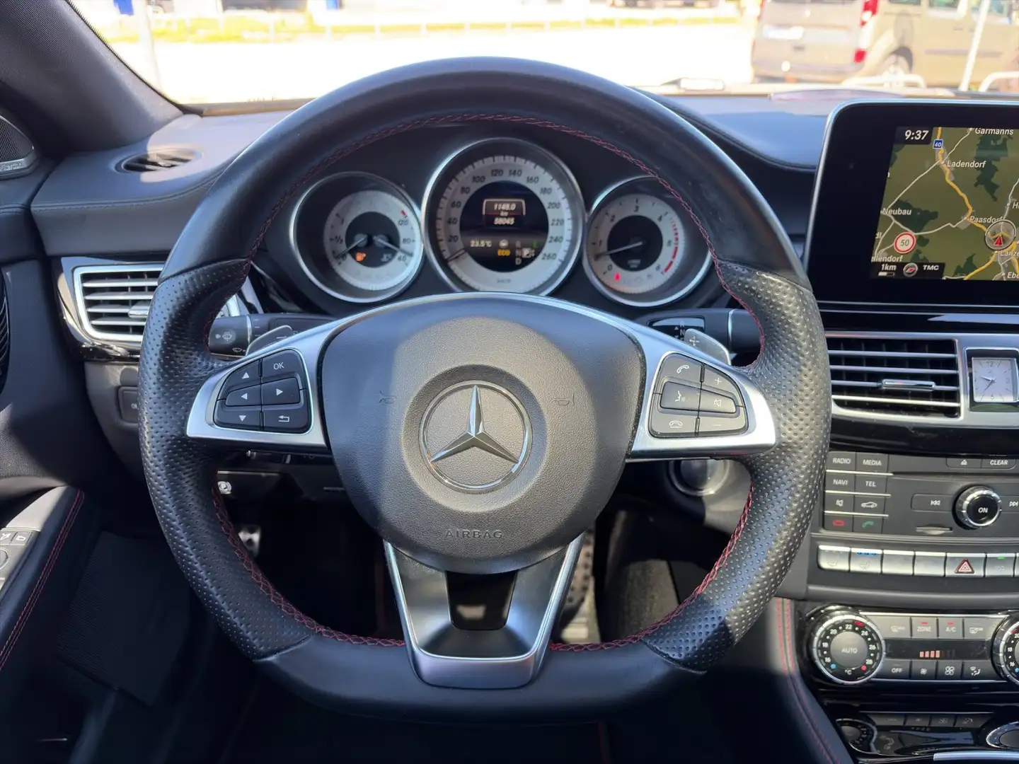 Mercedes-Benz CLS 350 d 4Matic /// AMG Line, top Zustand! Schwarz - 2