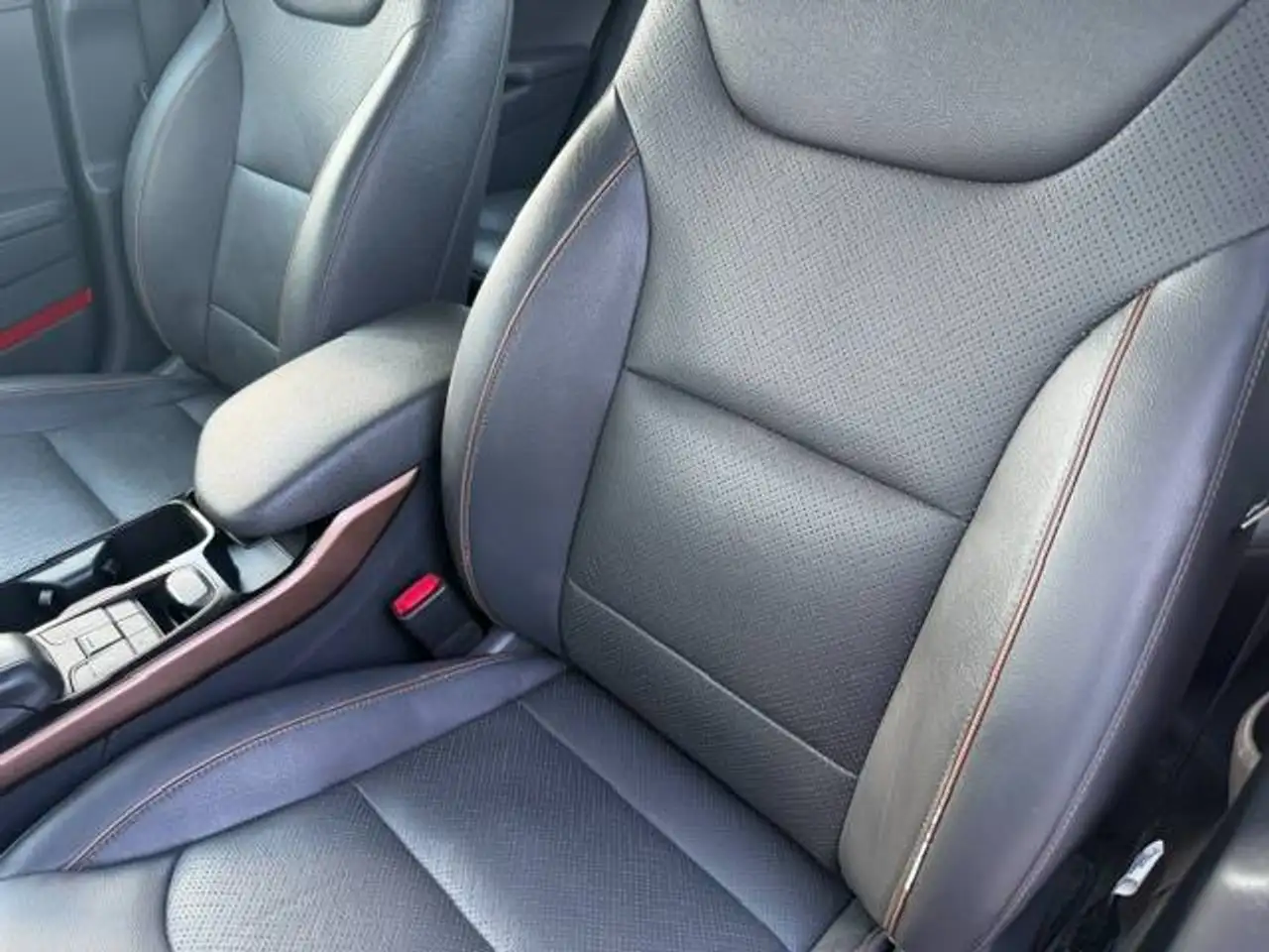 Hyundai IONIQ photo Hyundai IONIQ