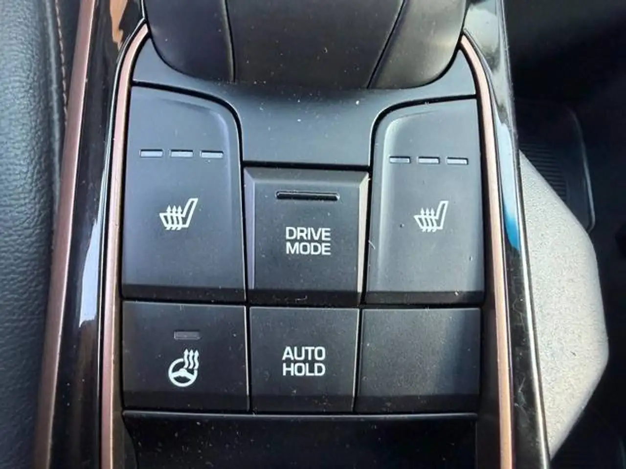 Hyundai IONIQ photo Hyundai IONIQ