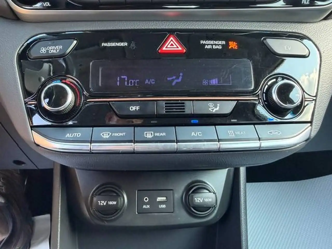Hyundai IONIQ photo Hyundai IONIQ