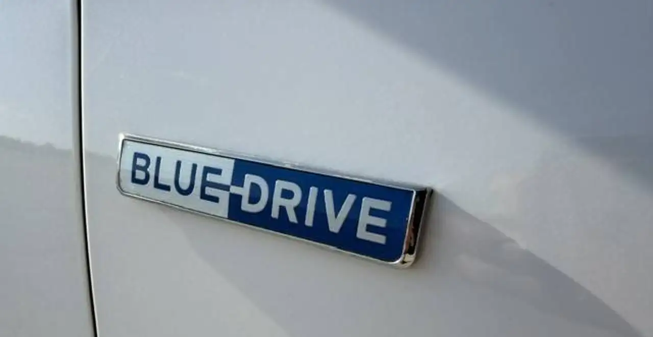 Hyundai IONIQ photo Hyundai IONIQ
