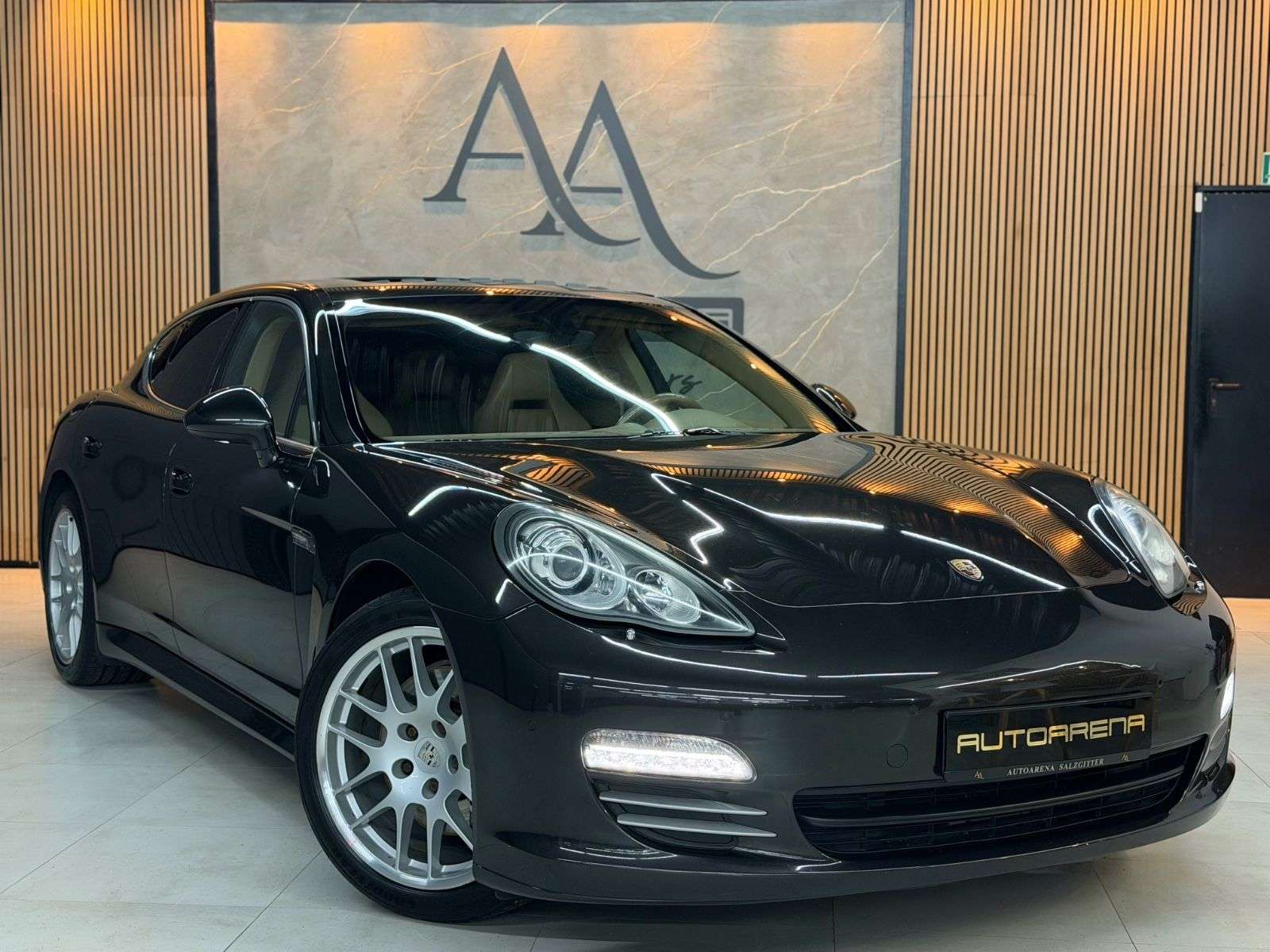 Second hand Porsche Panamera 