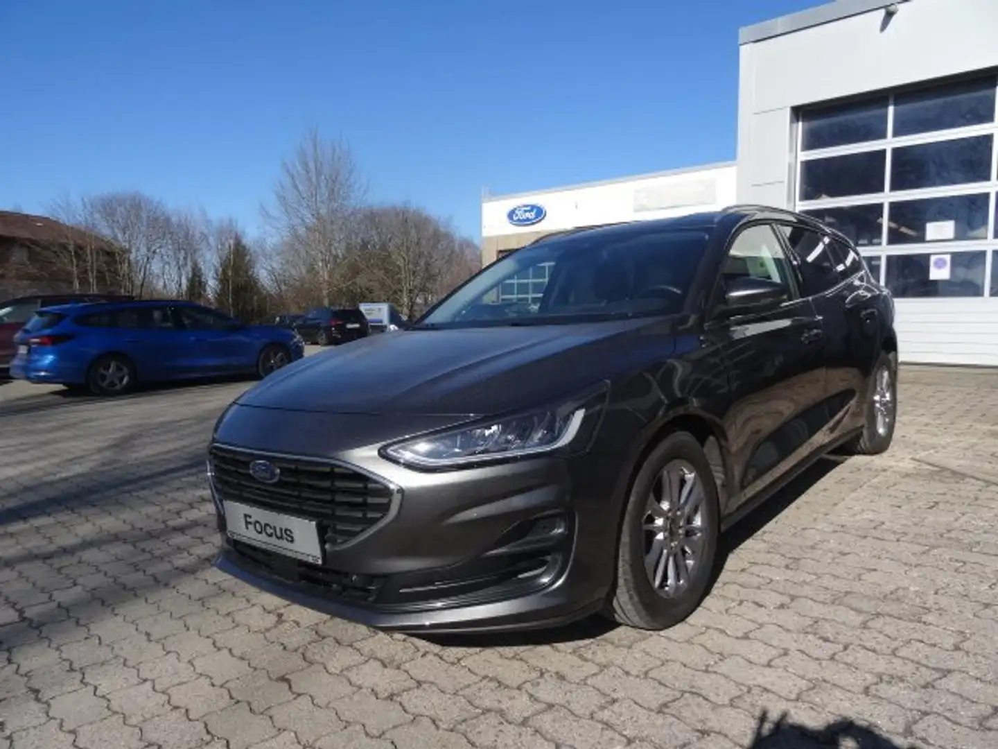 Ford Focus Turnier 1.0 EcoBoost Start-Stopp-System TITANIUM Grau - 1