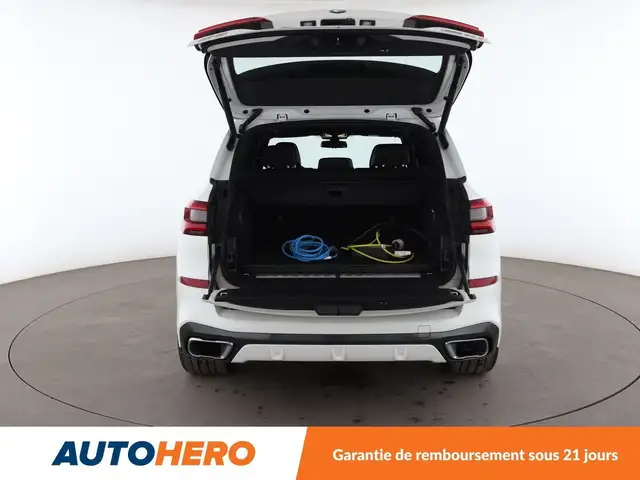 BMW X5 view 16