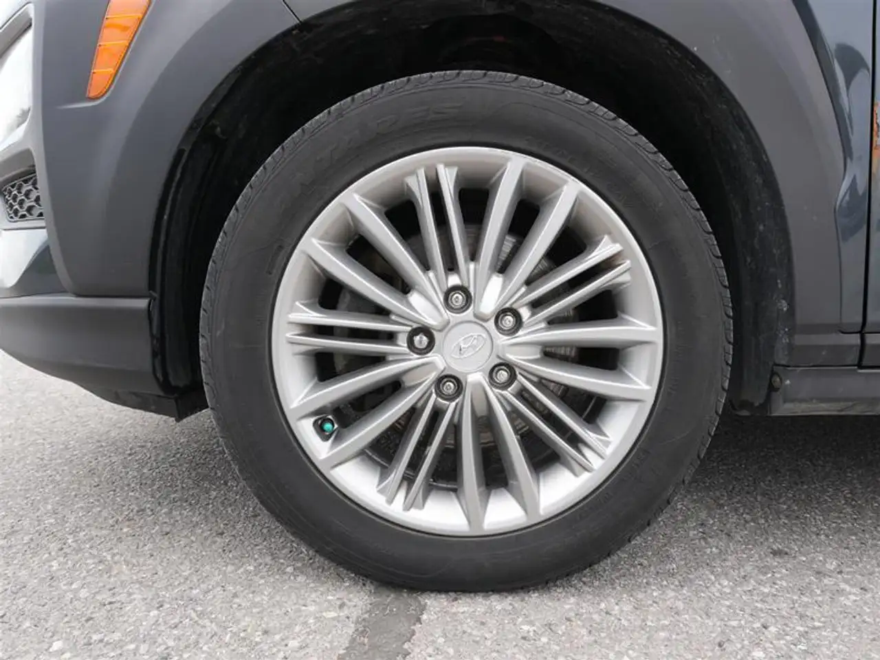 Hyundai KONA снимка Hyundai KONA