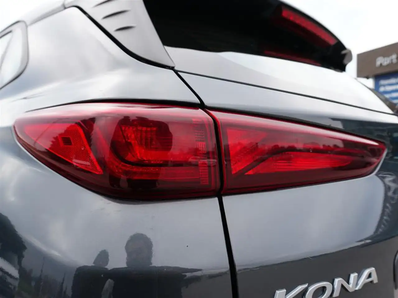 Hyundai KONA снимка Hyundai KONA