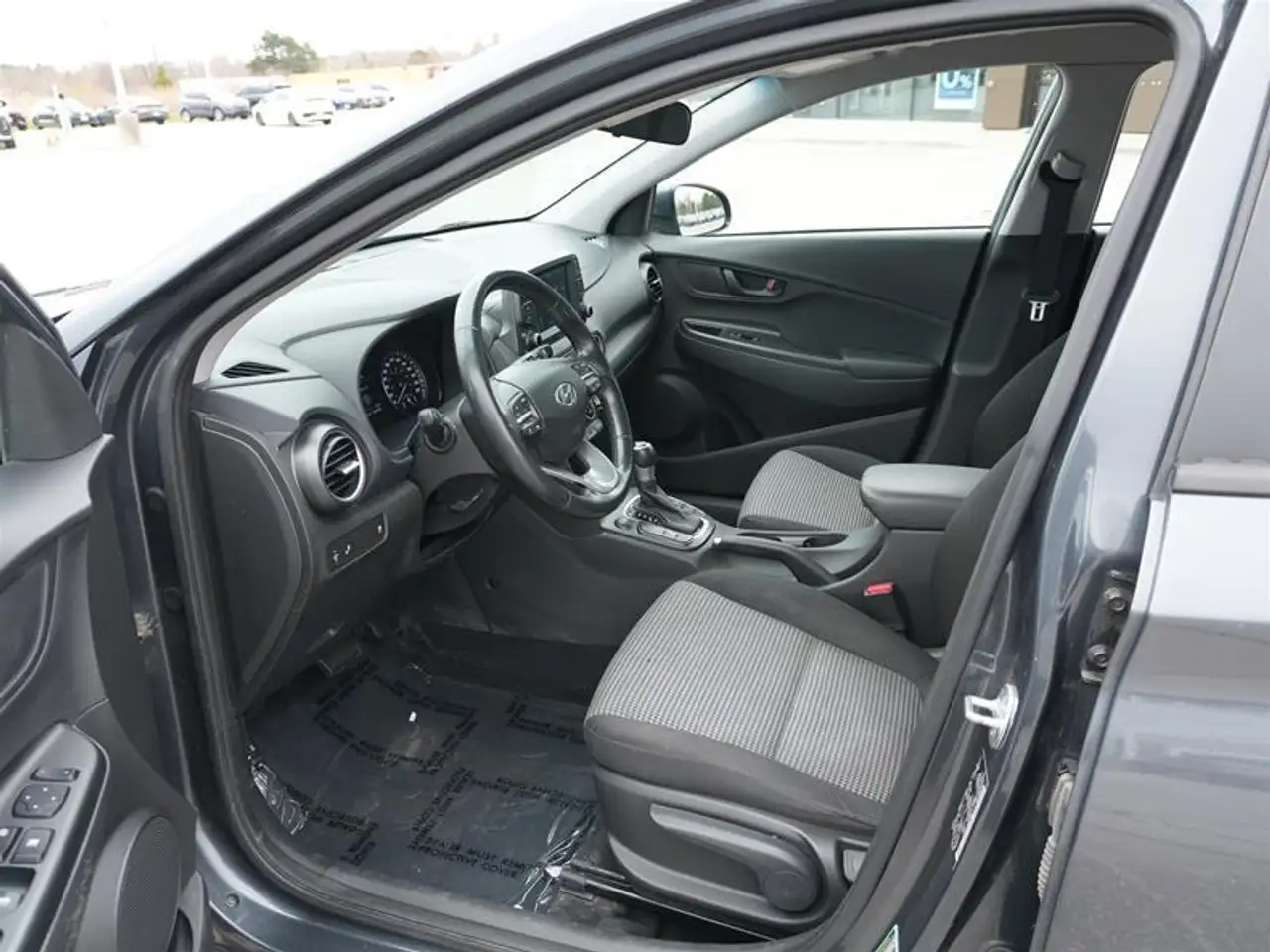 Hyundai KONA снимка Hyundai KONA
