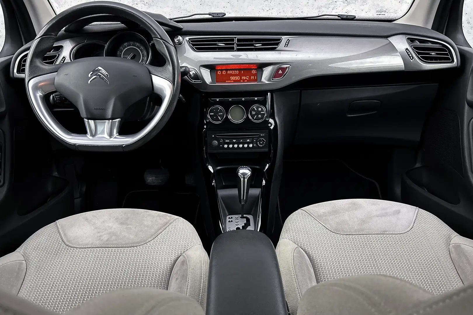 Citroen C3 1.6 VTi Exclusive | Airco | Cruise control | Parke Beige - 2