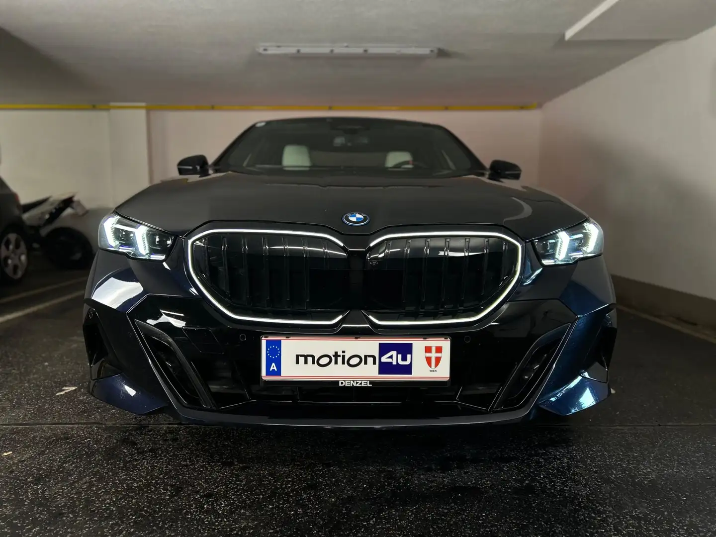 BMW 550 e xDrive M-SPORT PRO B&W 360° MEMORY SITZKLIMA LH - 2