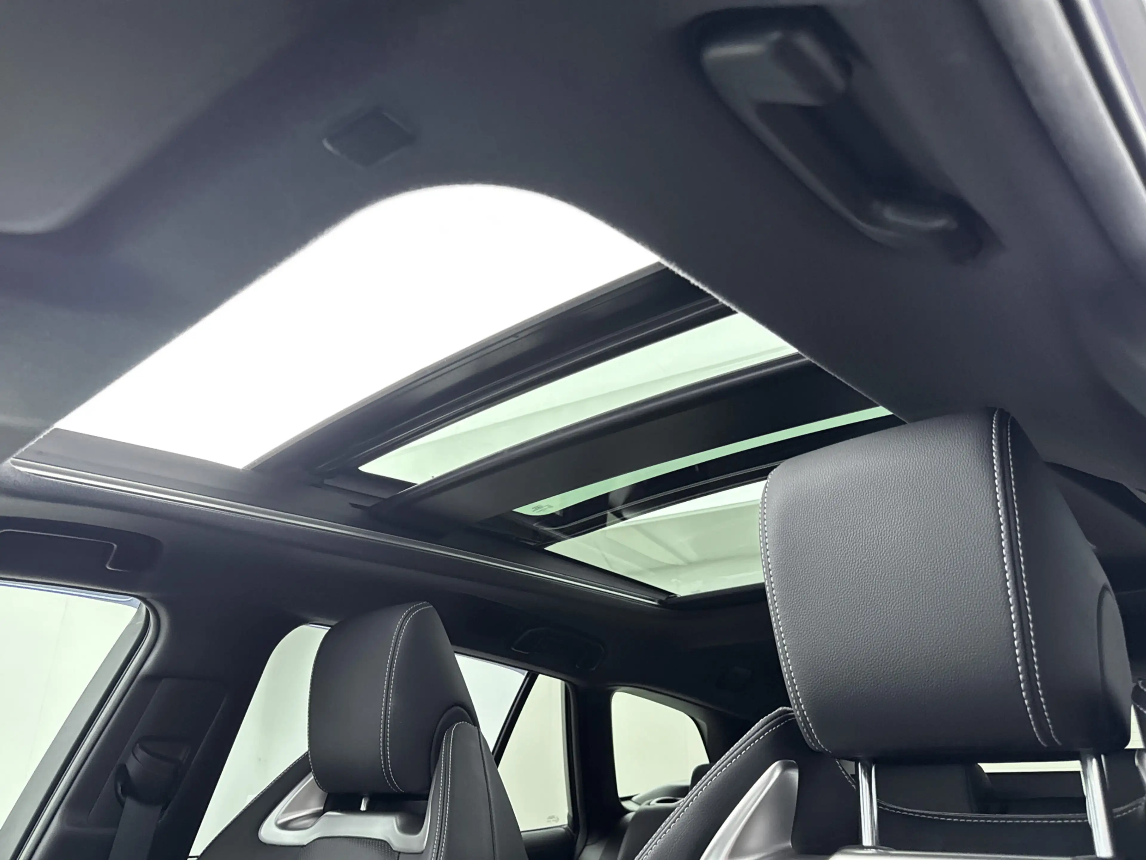 Toyota Corolla Touring Sports Hybrid 200 Premium | Panoramadak | — photo 5