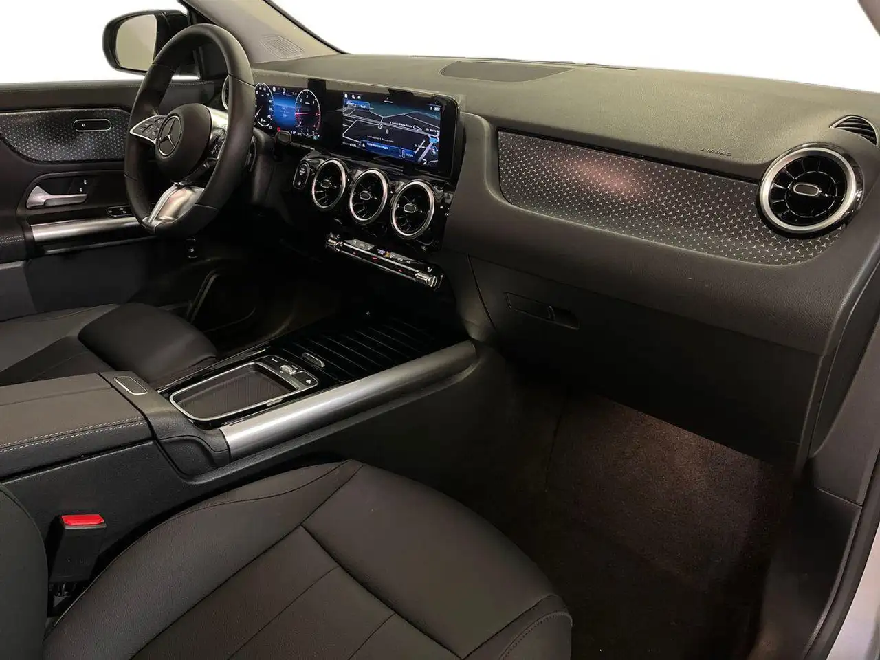 Mercedes-Benz GLA 2026 — фото 15