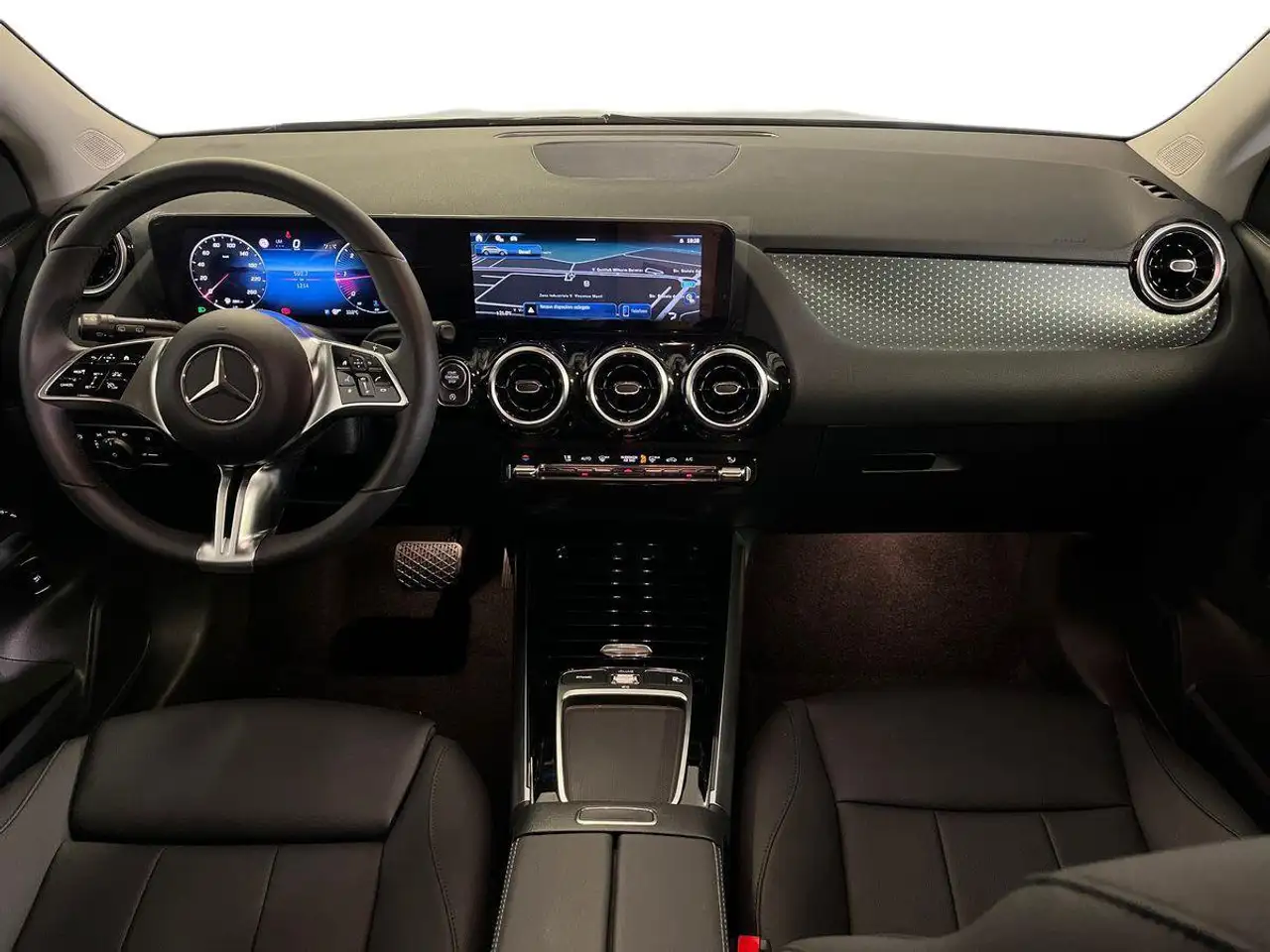 Mercedes-Benz GLA 2026 — фото 9